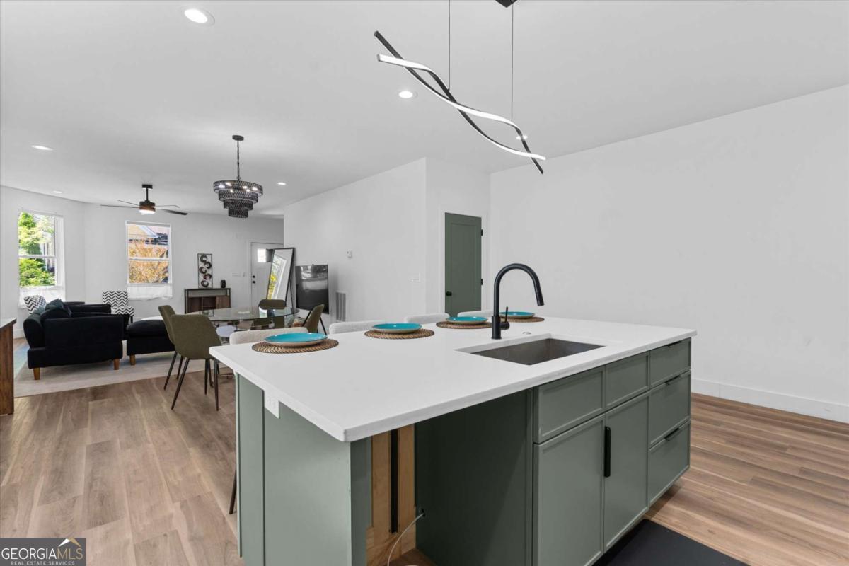 598 Formwalt Street Sw # B Property Photo 12