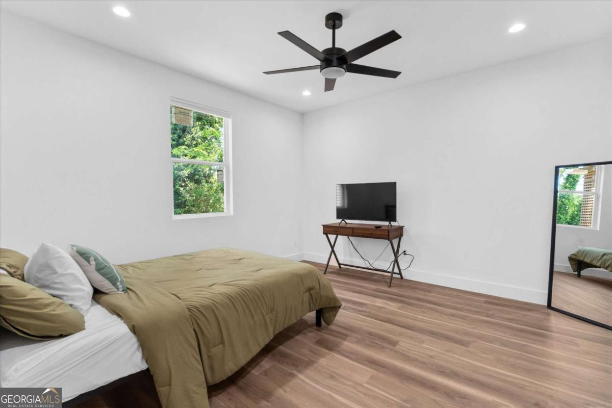 598 Formwalt Street Sw # B Property Photo 20