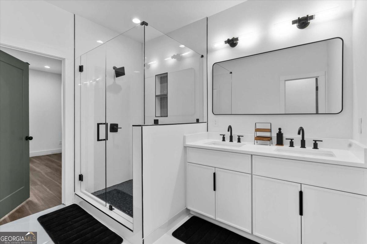 598 Formwalt Street Sw # B Property Photo 22