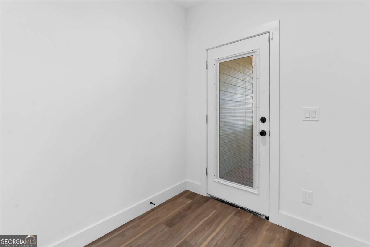 598 Formwalt Street Sw # B Property Photo 25
