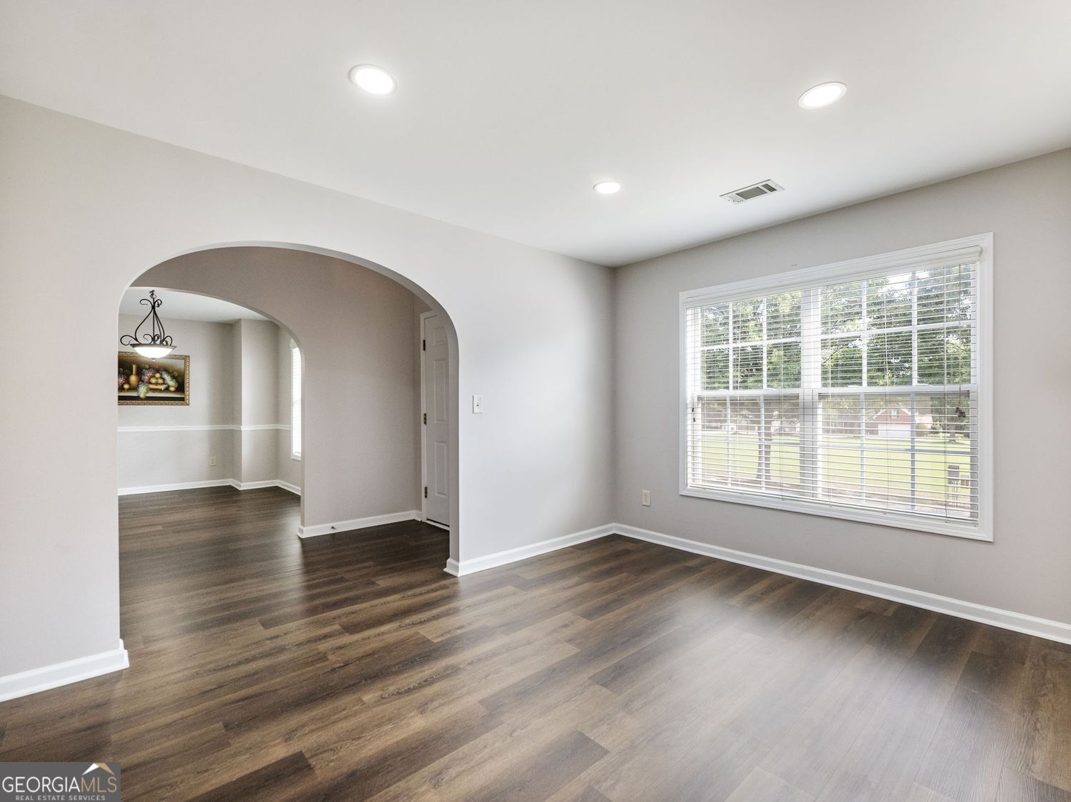 6062 Park Bend Avenue Property Photo 7
