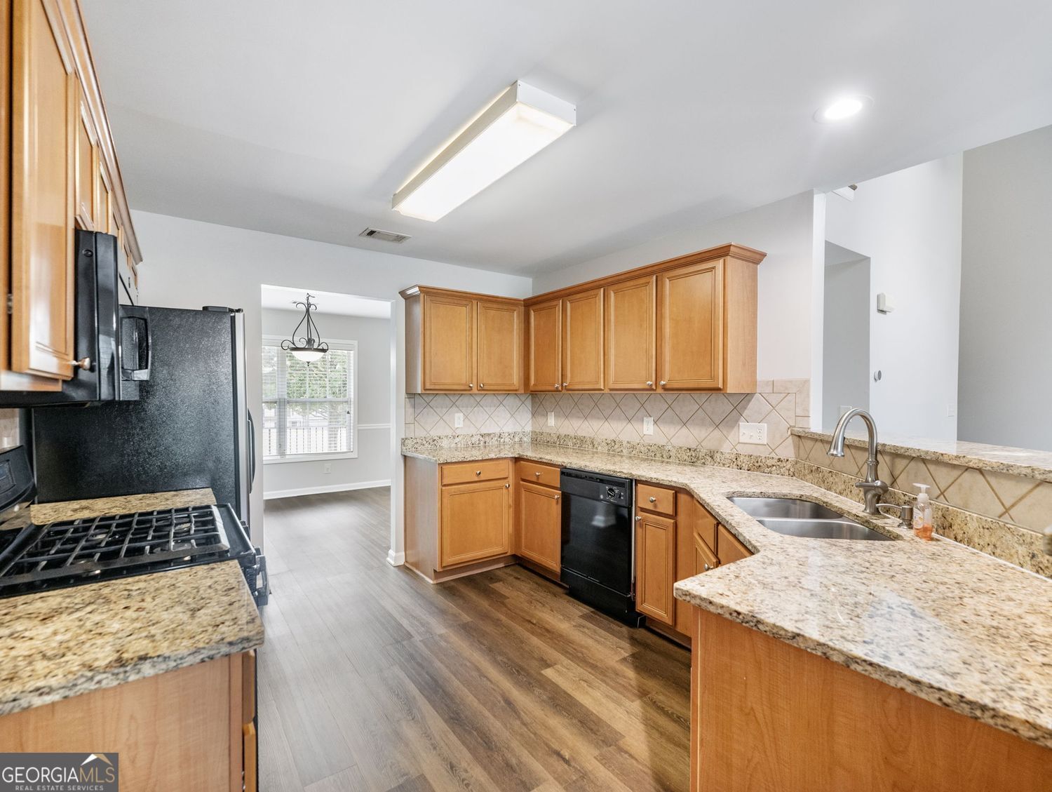 6062 Park Bend Avenue Property Photo 18
