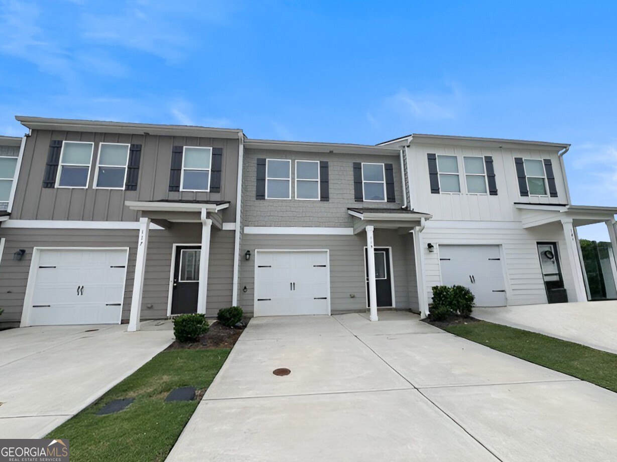 119 Village Green Drive Property Photo 1