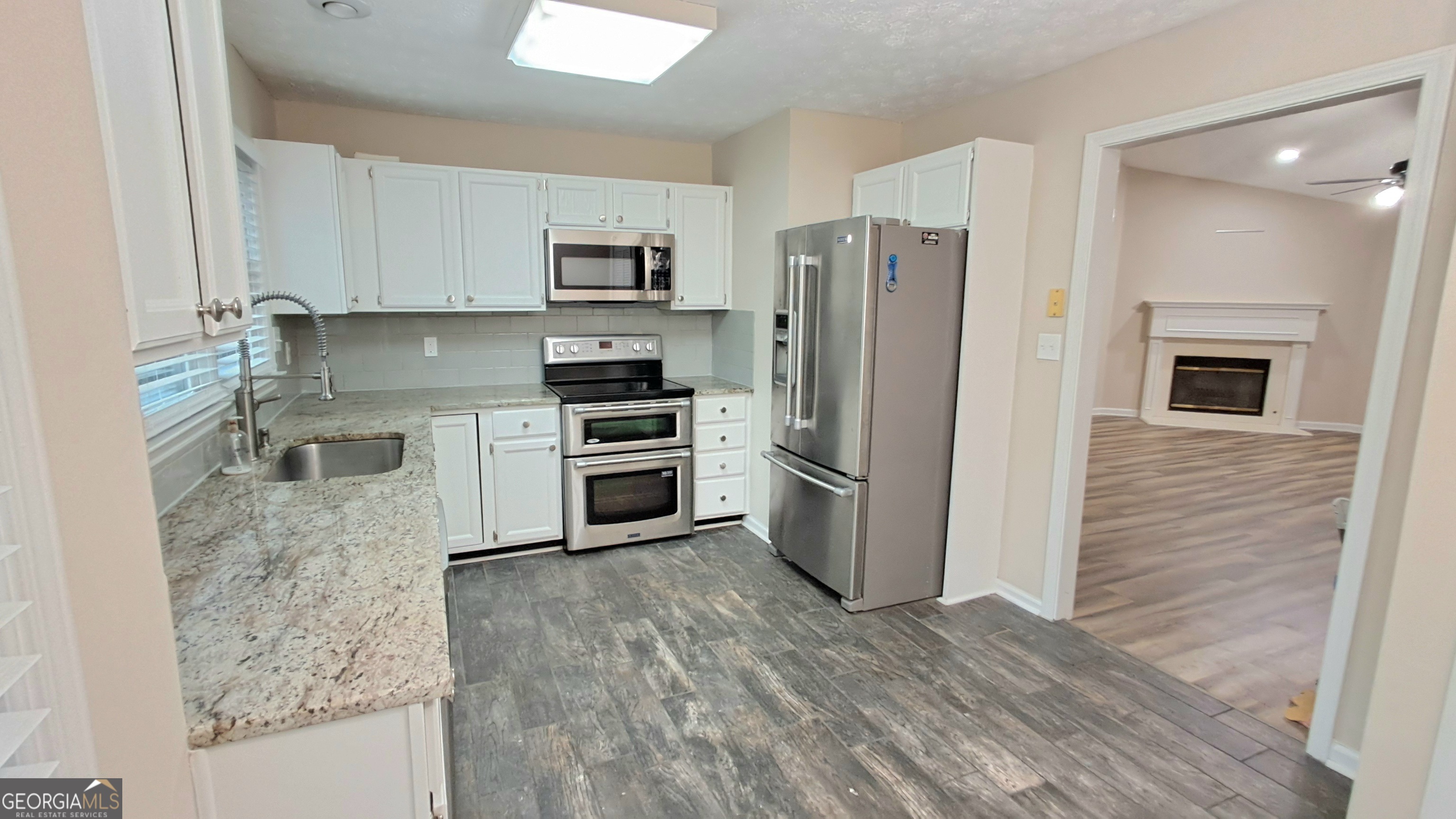 3024 Camden Way Property Photo 8