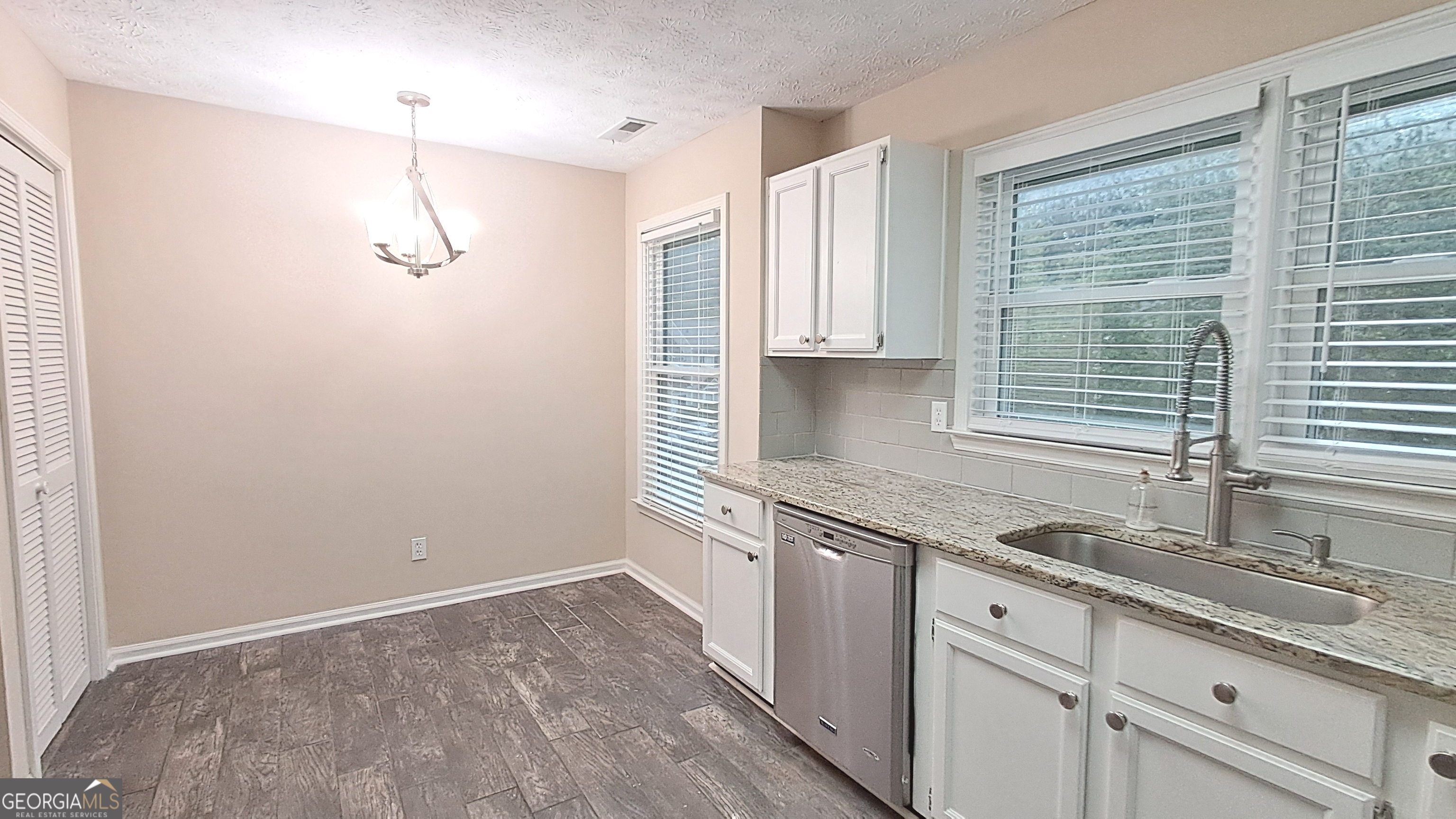 3024 Camden Way Property Photo 10