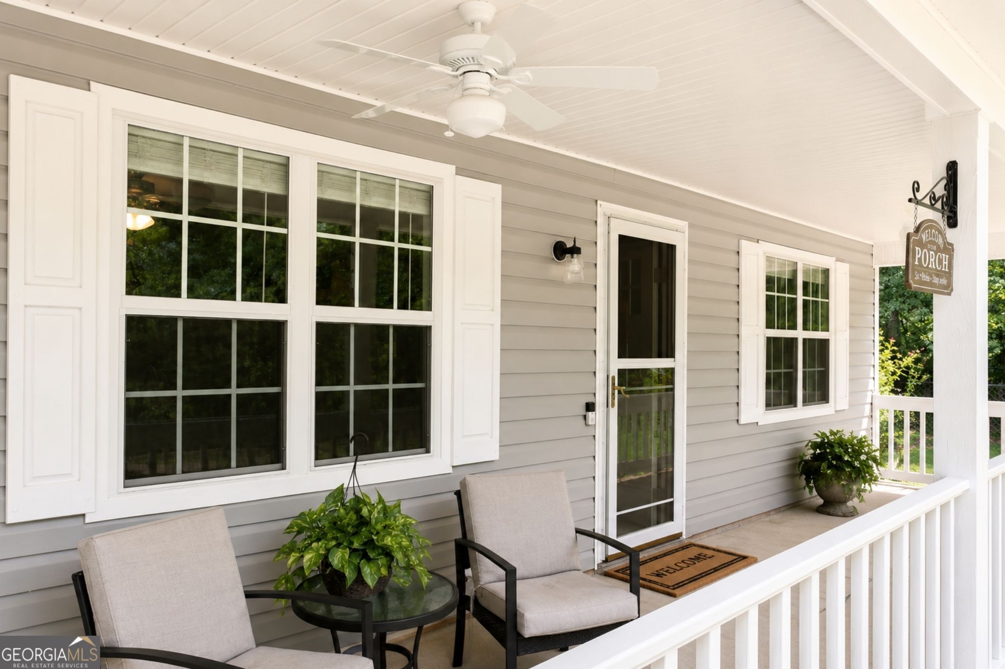 523 S River Drive Property Photo 3