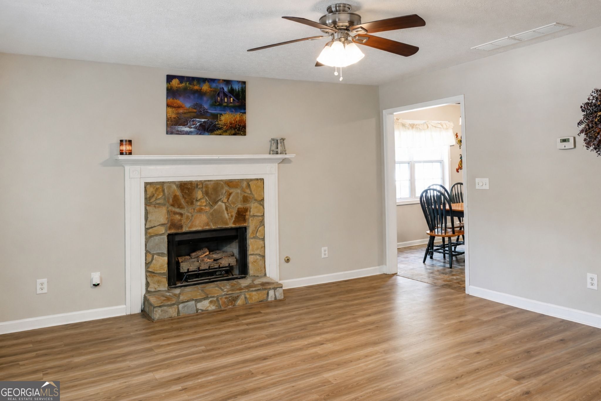 523 S River Drive Property Photo 6