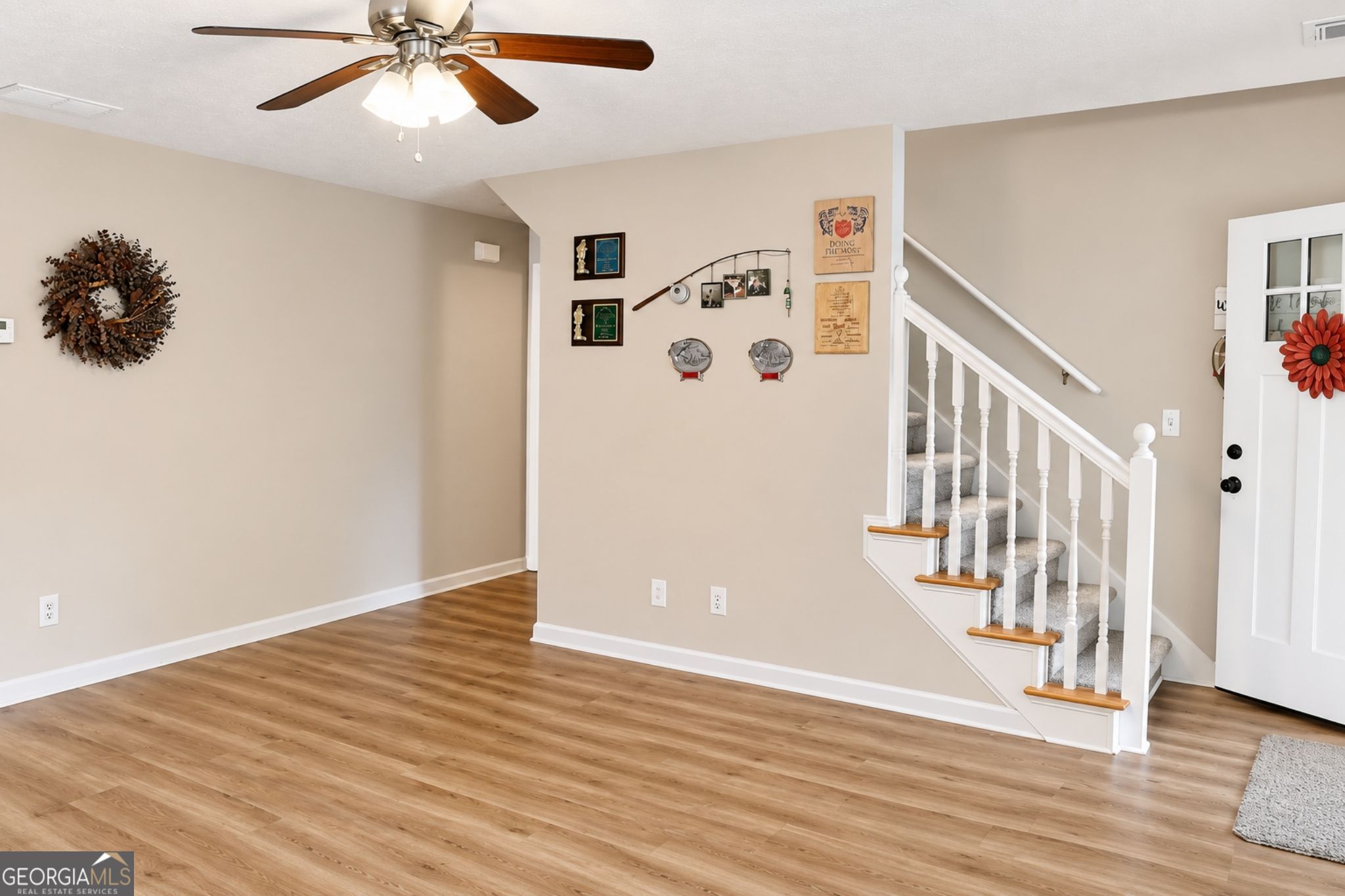 523 S River Drive Property Photo 9