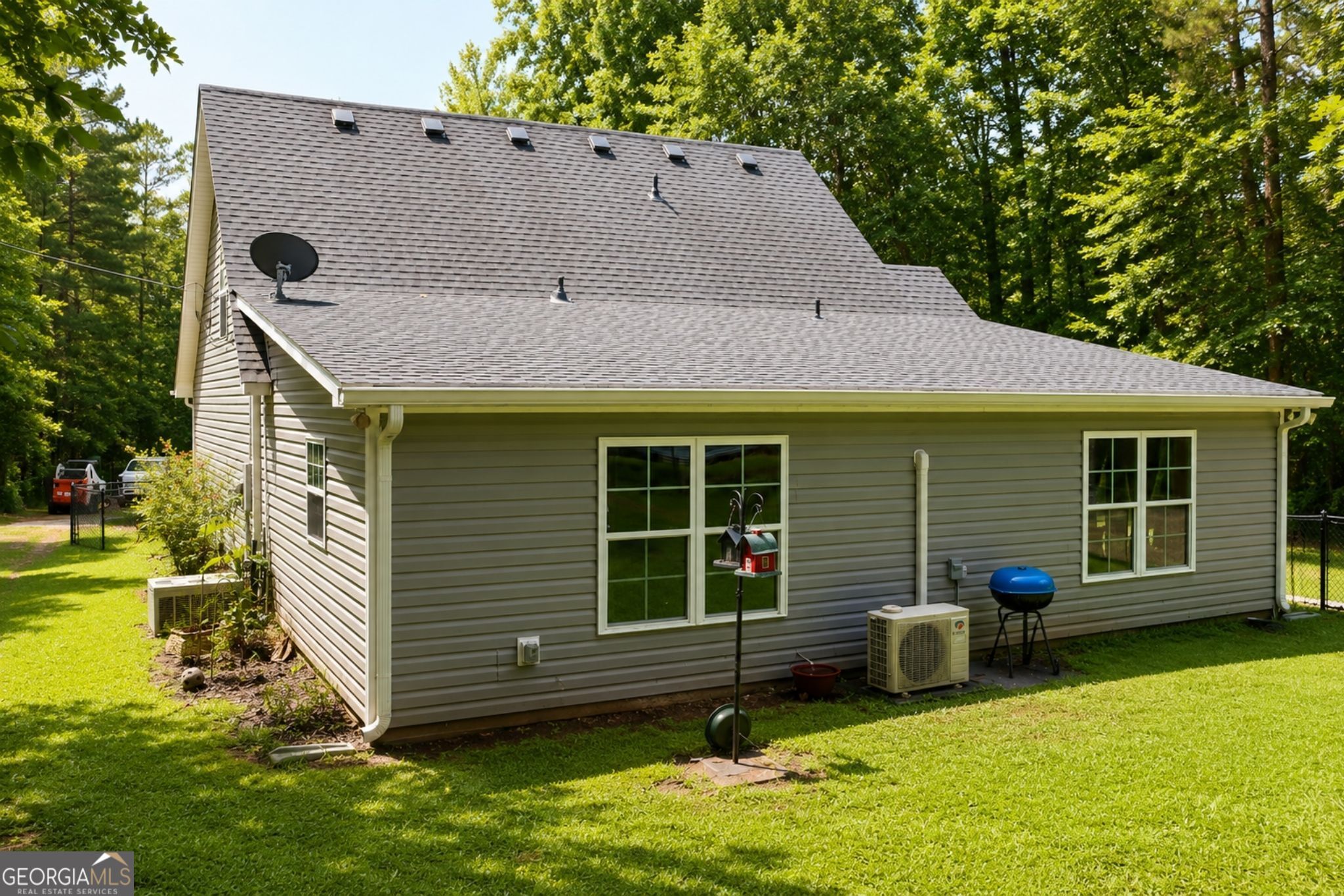 523 S River Drive Property Photo 36