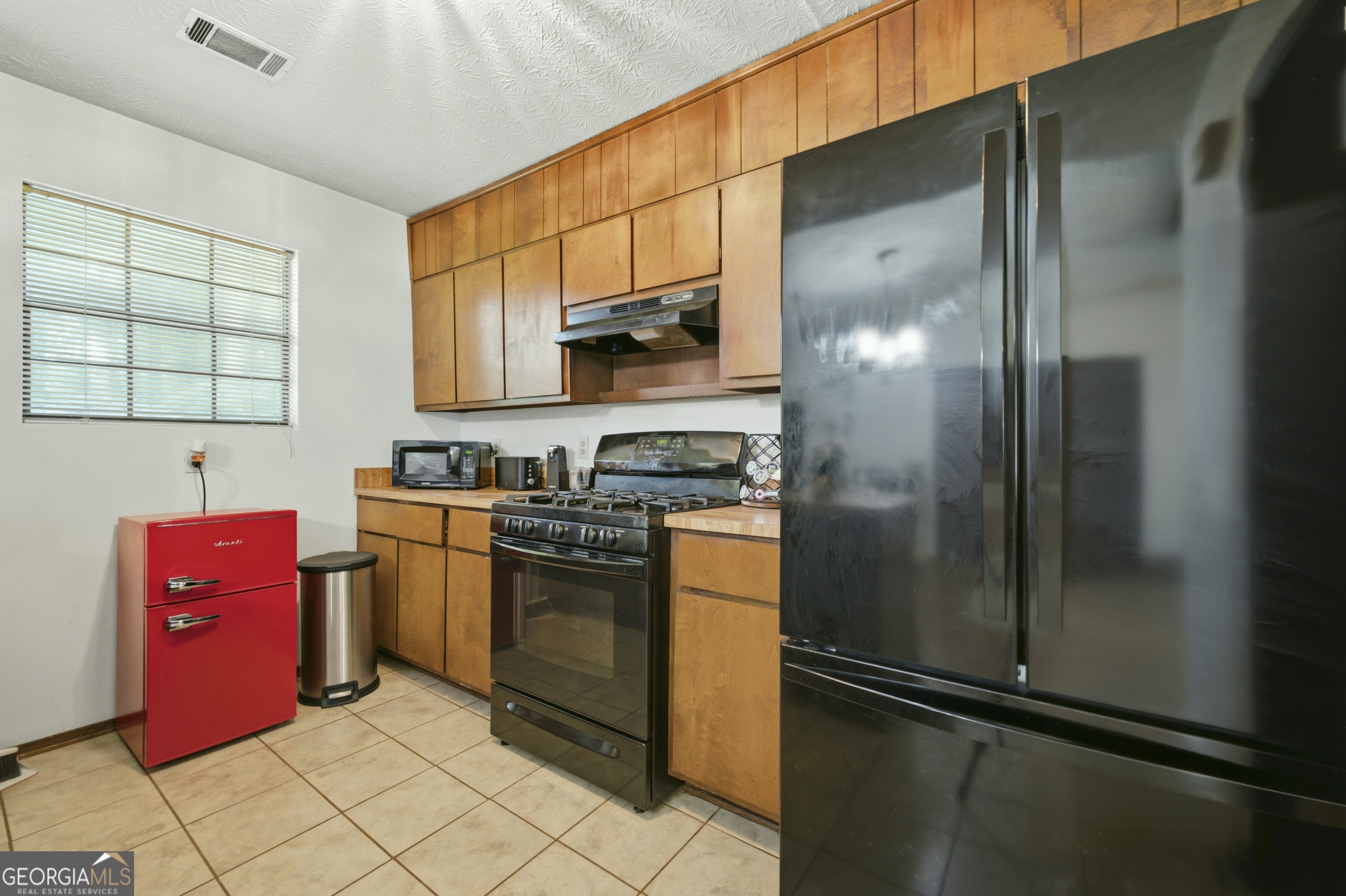 5560 Petite Point Property Photo 6
