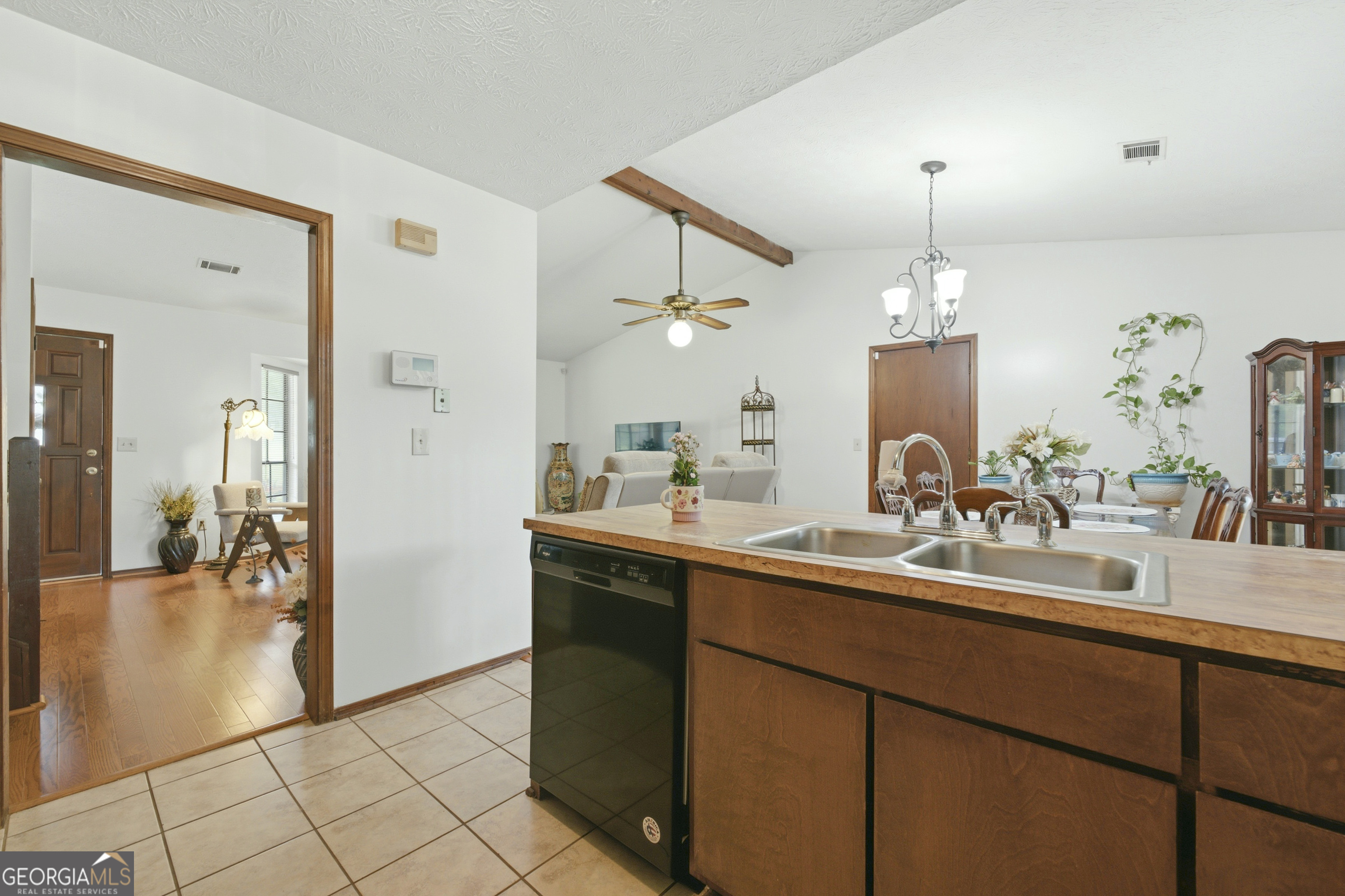 5560 Petite Point Property Photo 7
