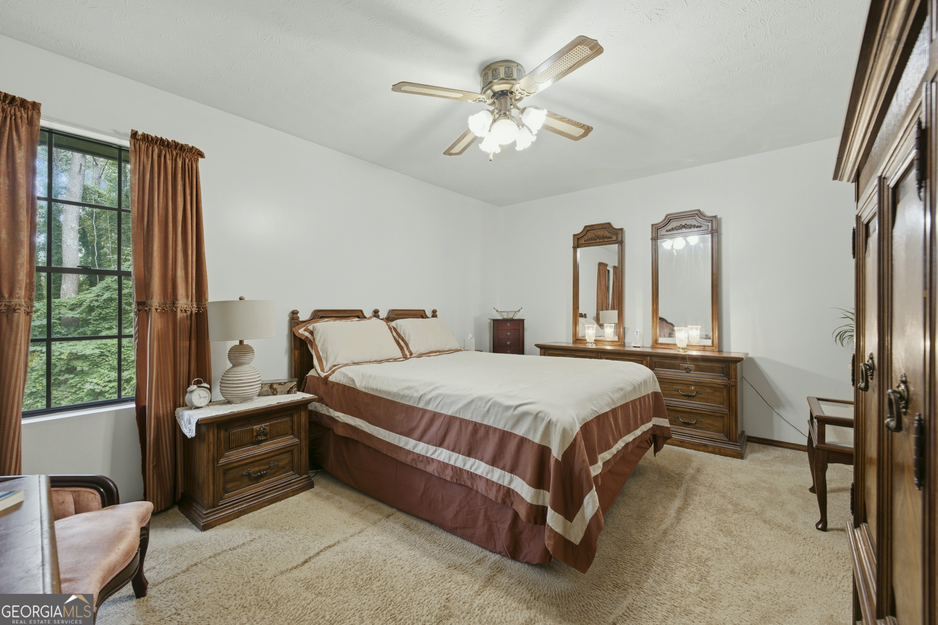 5560 Petite Point Property Photo 9