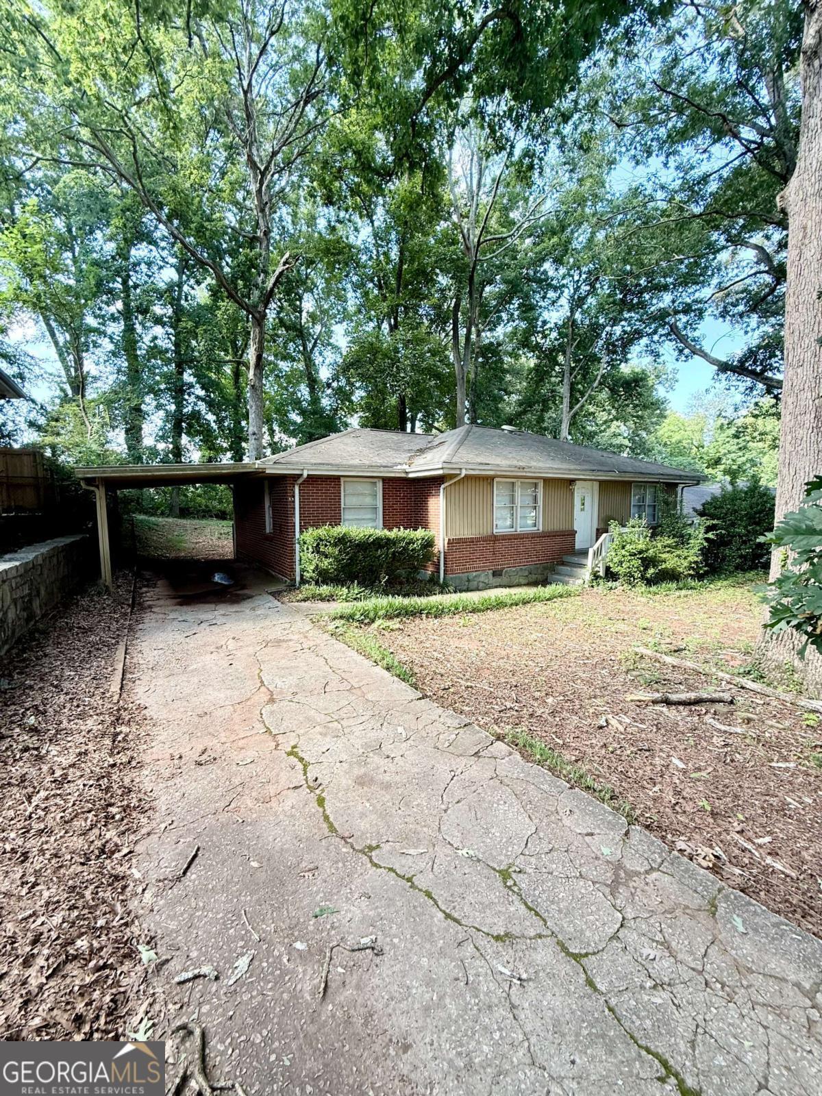 1686 Valencia Road Property Photo 1