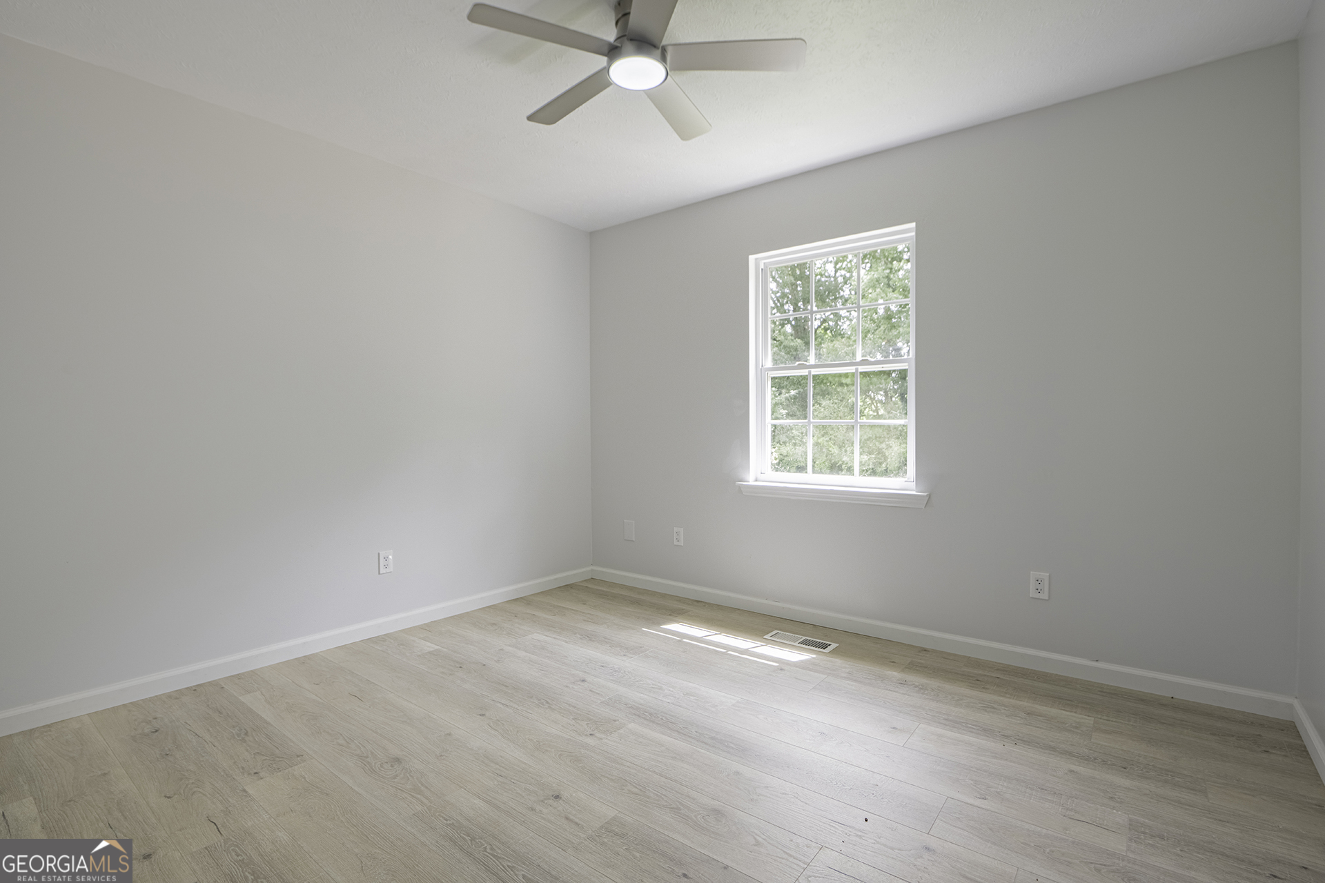 207 Millsap Road Property Photo 14