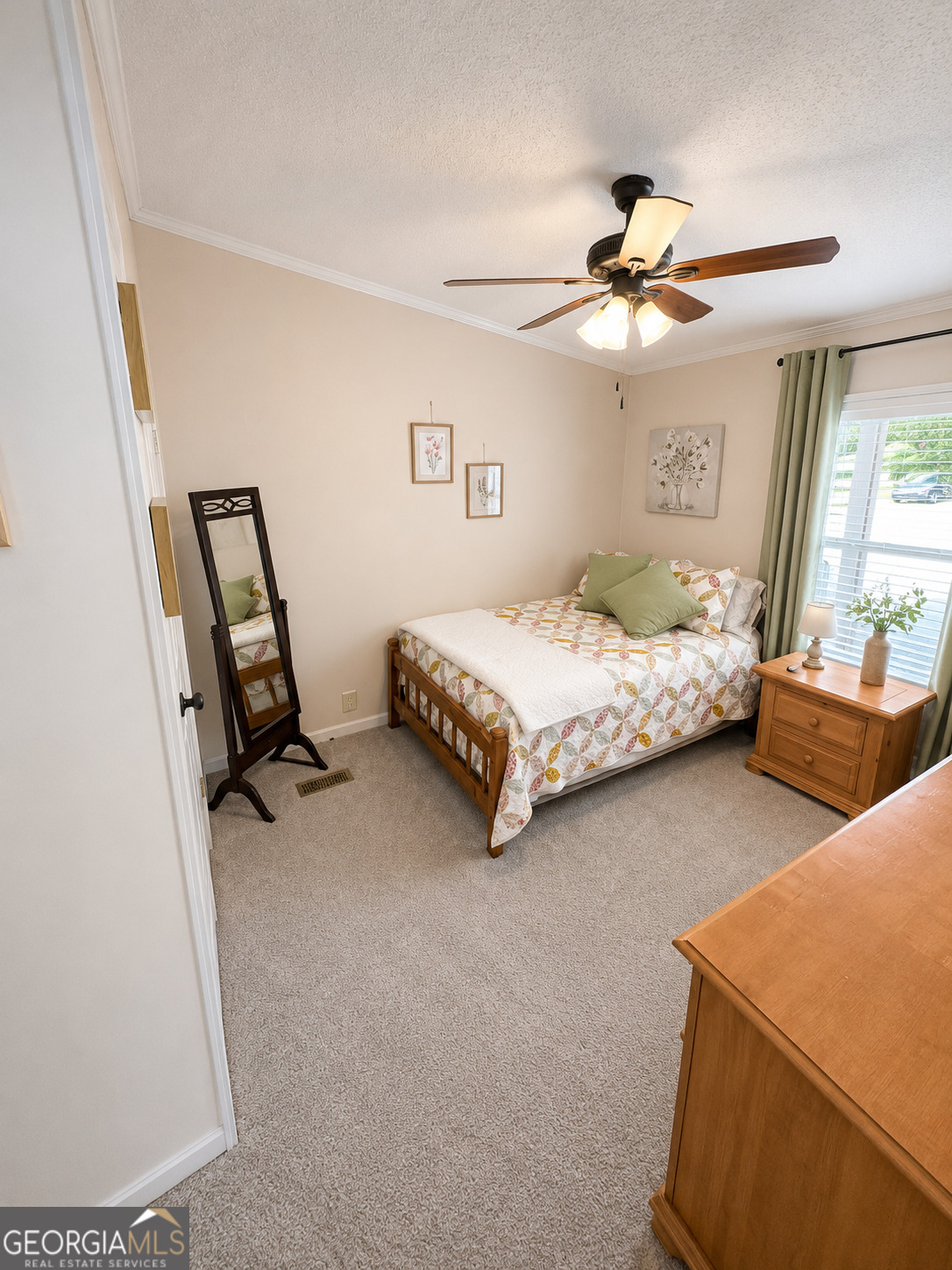 37 Elliott Road Property Photo 10