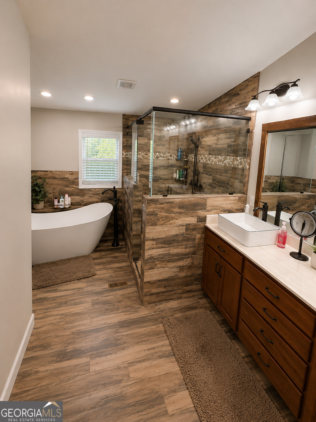 37 Elliott Road Property Photo 19
