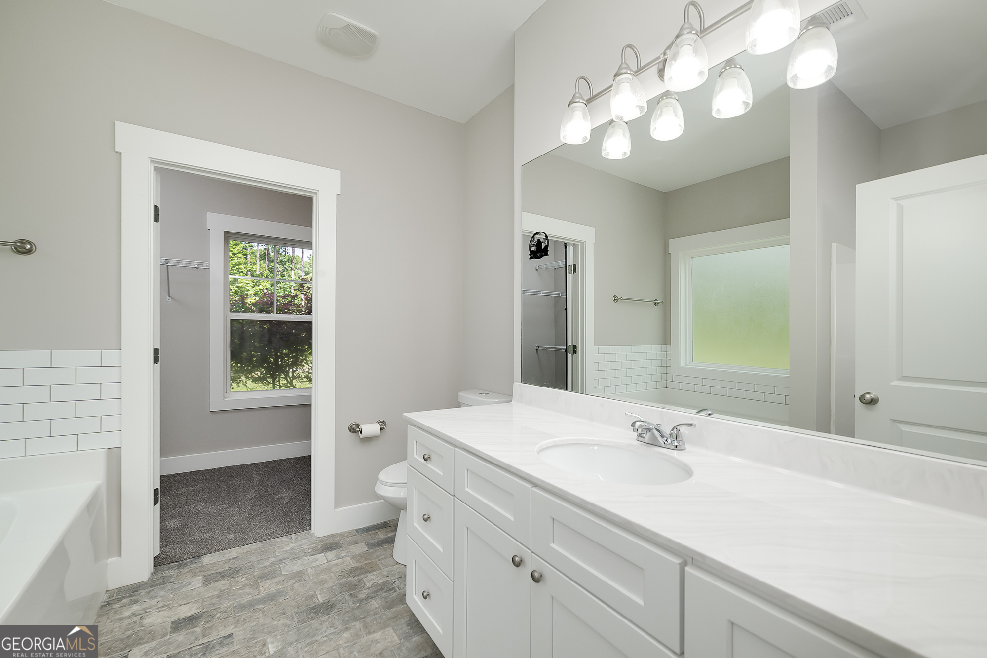 219 Hamilton Road Property Photo 18