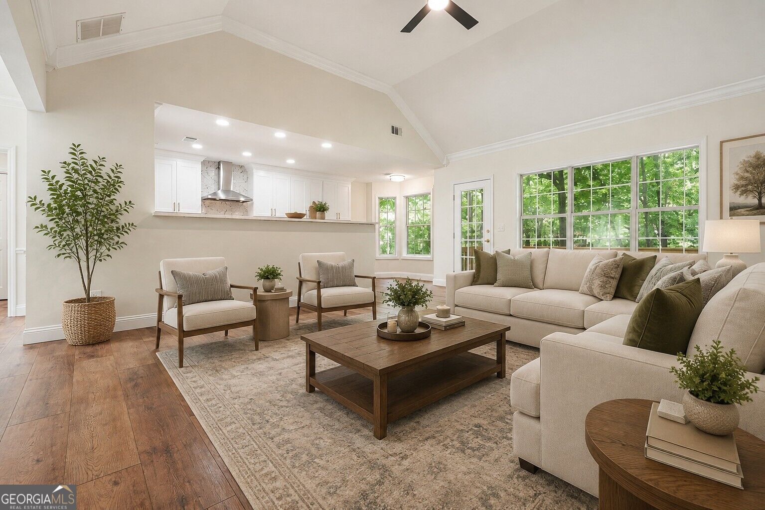 305 Michael Circle Property Photo 3