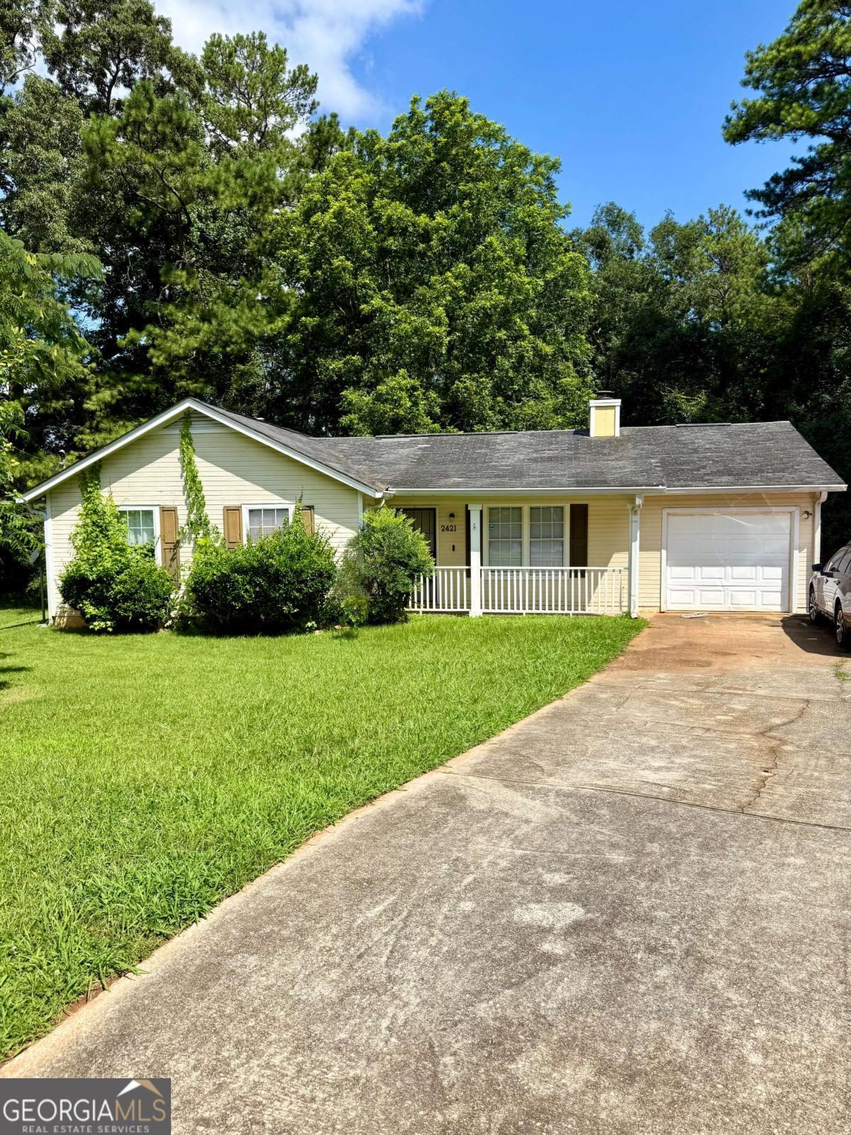 2421 Corner Shoals Drive Property Photo 1