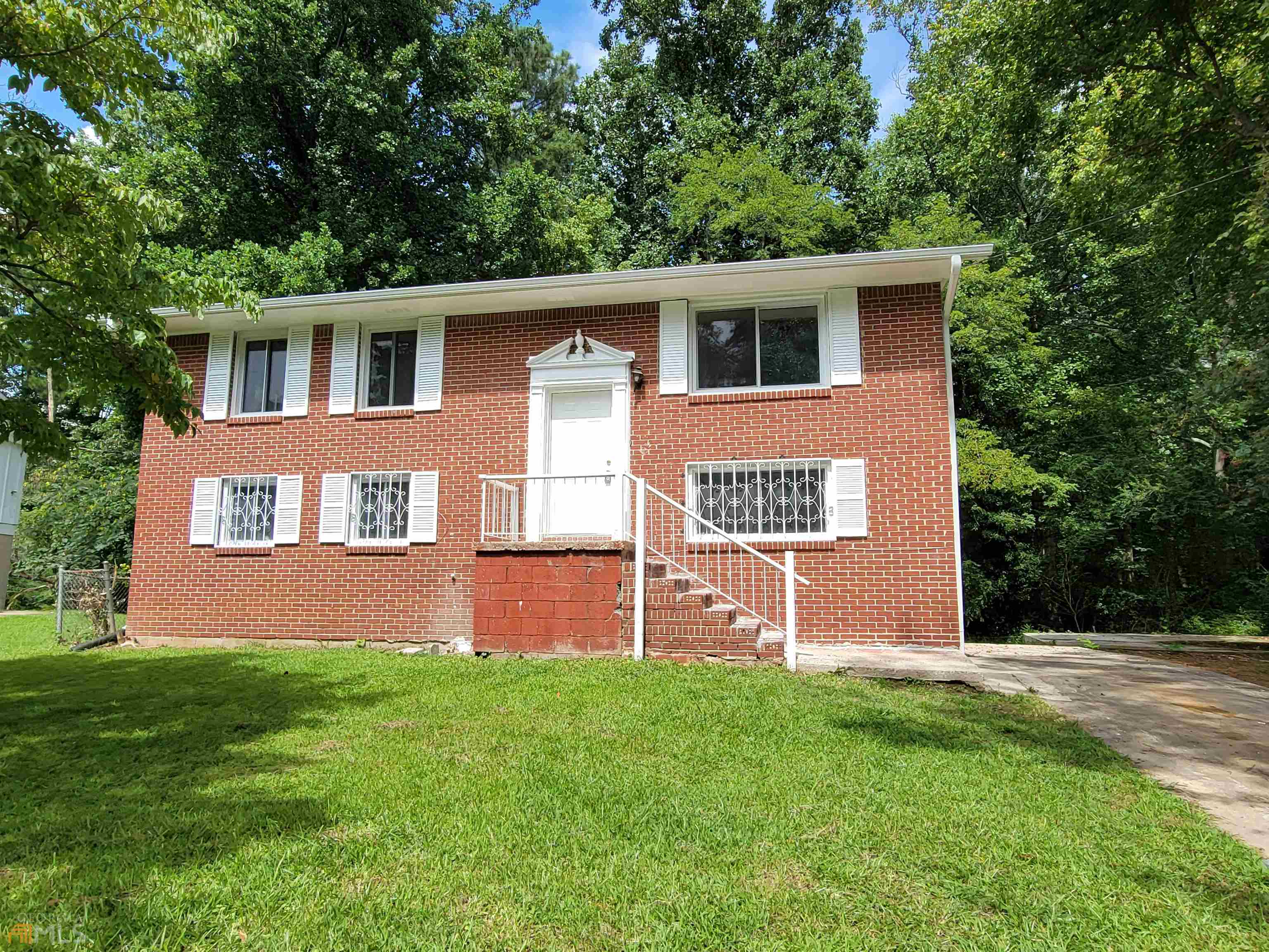 6628 Stark Court Property Photo 1
