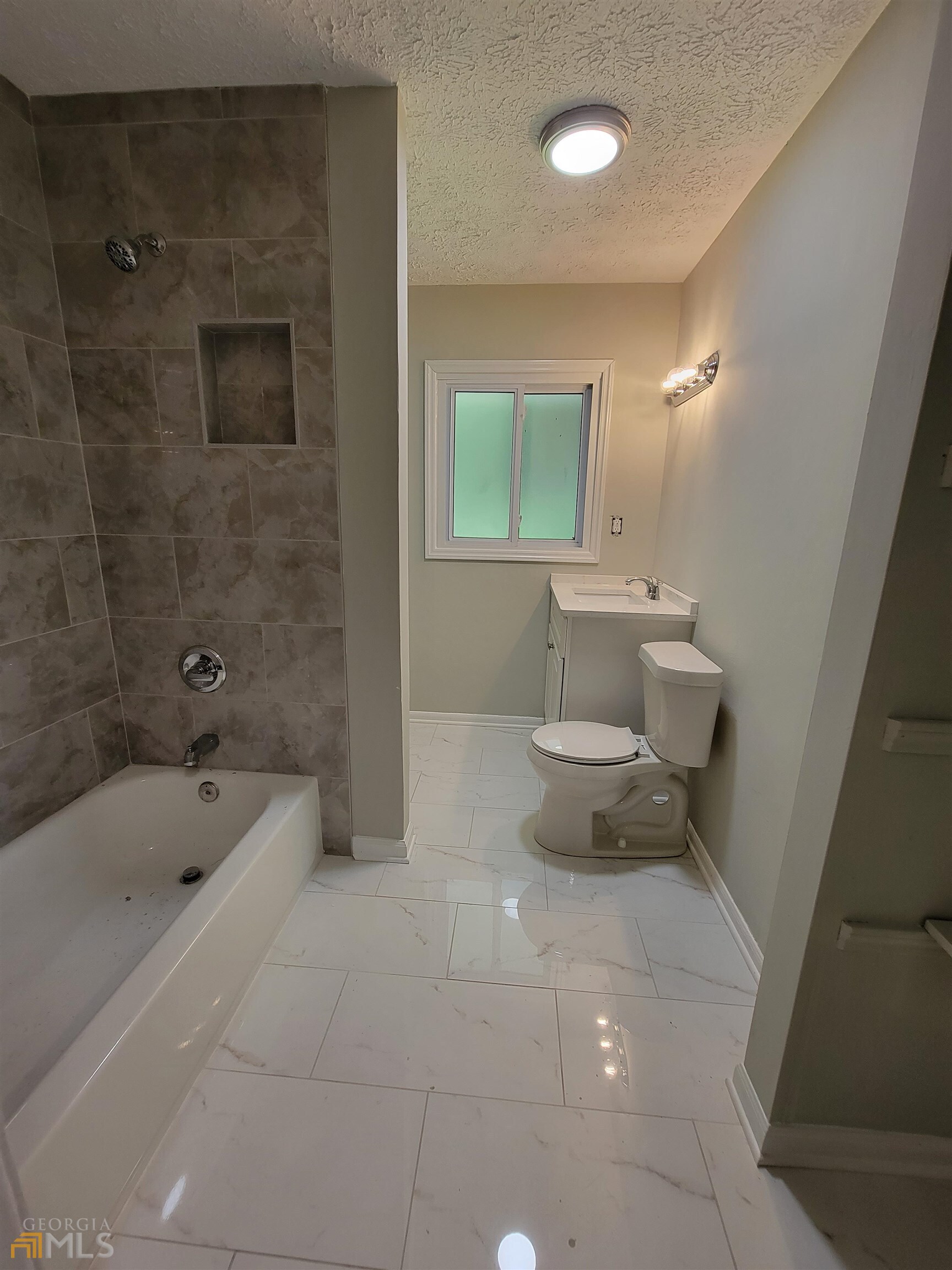 6628 Stark Court Property Photo 5