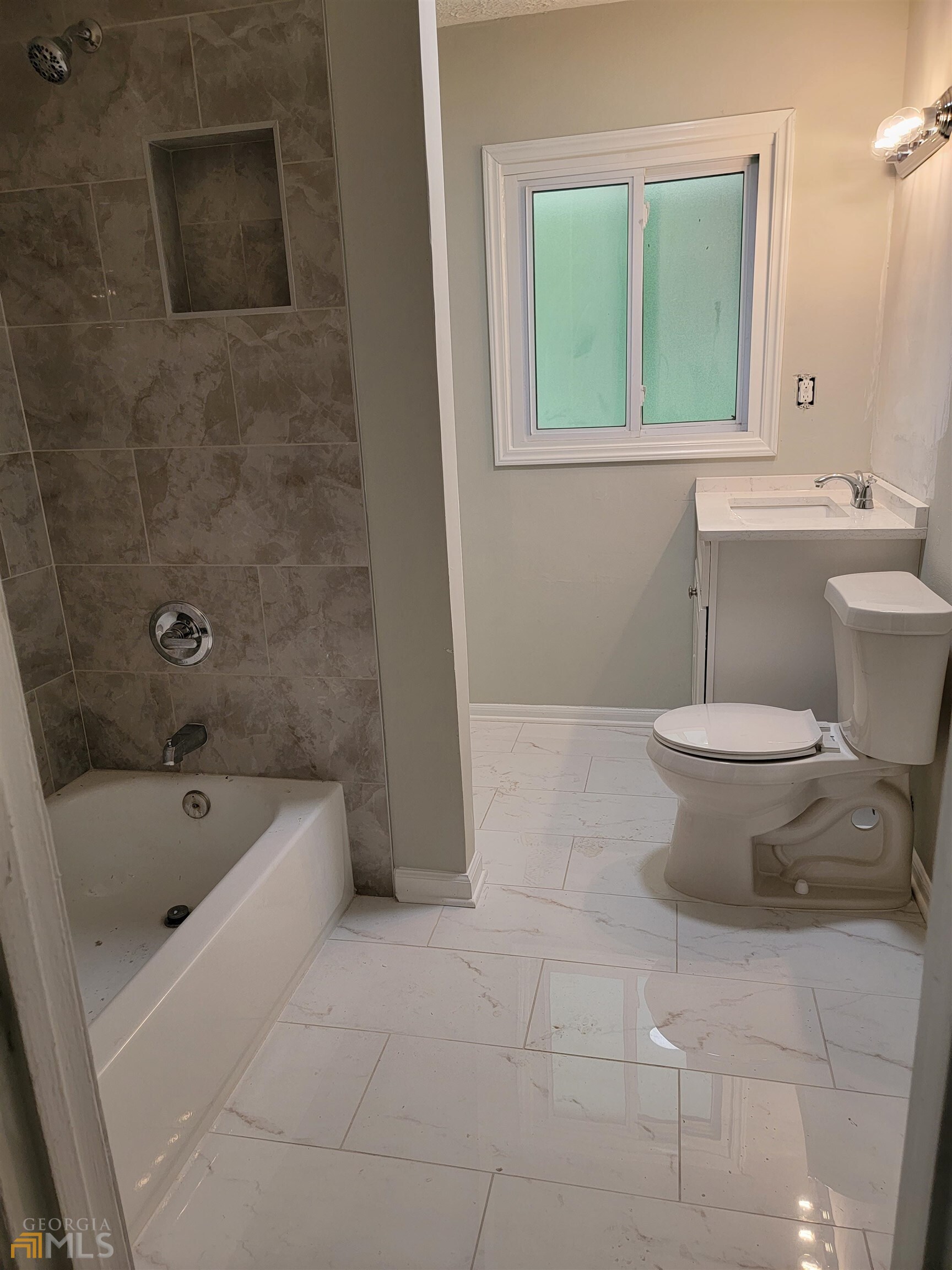 6628 Stark Court Property Photo 8