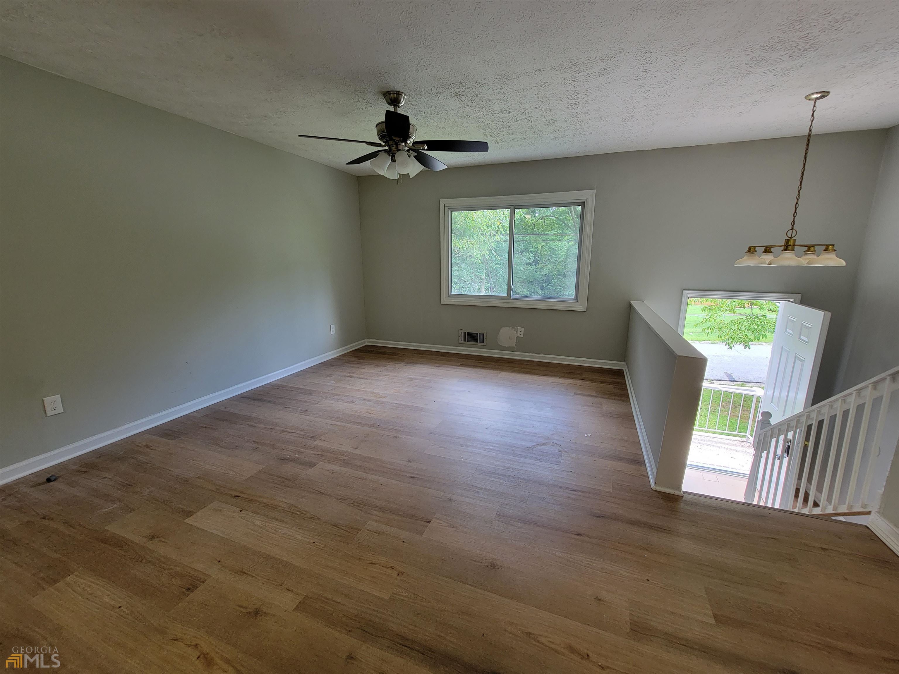 6628 Stark Court Property Photo 12