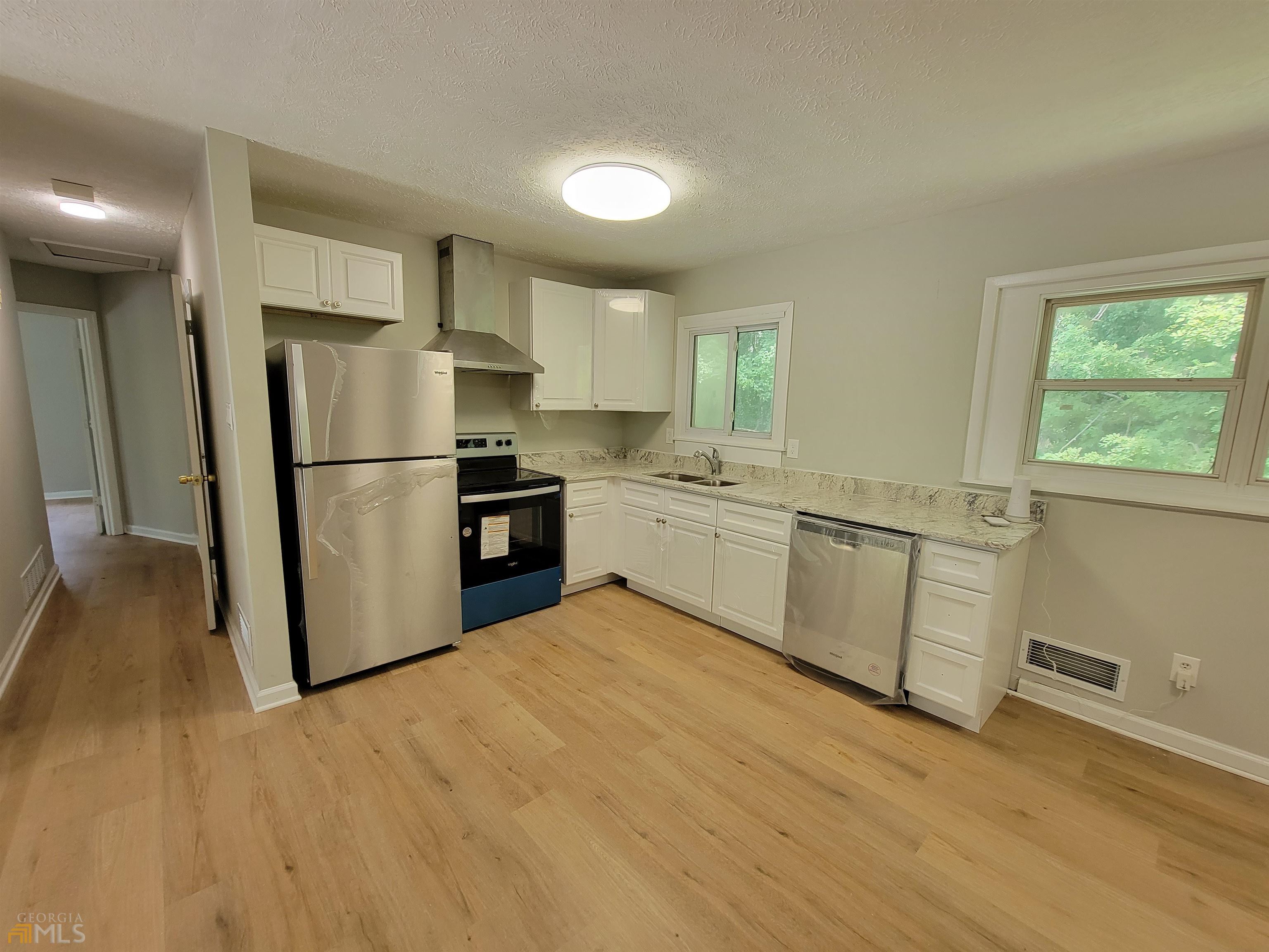 6628 Stark Court Property Photo 15