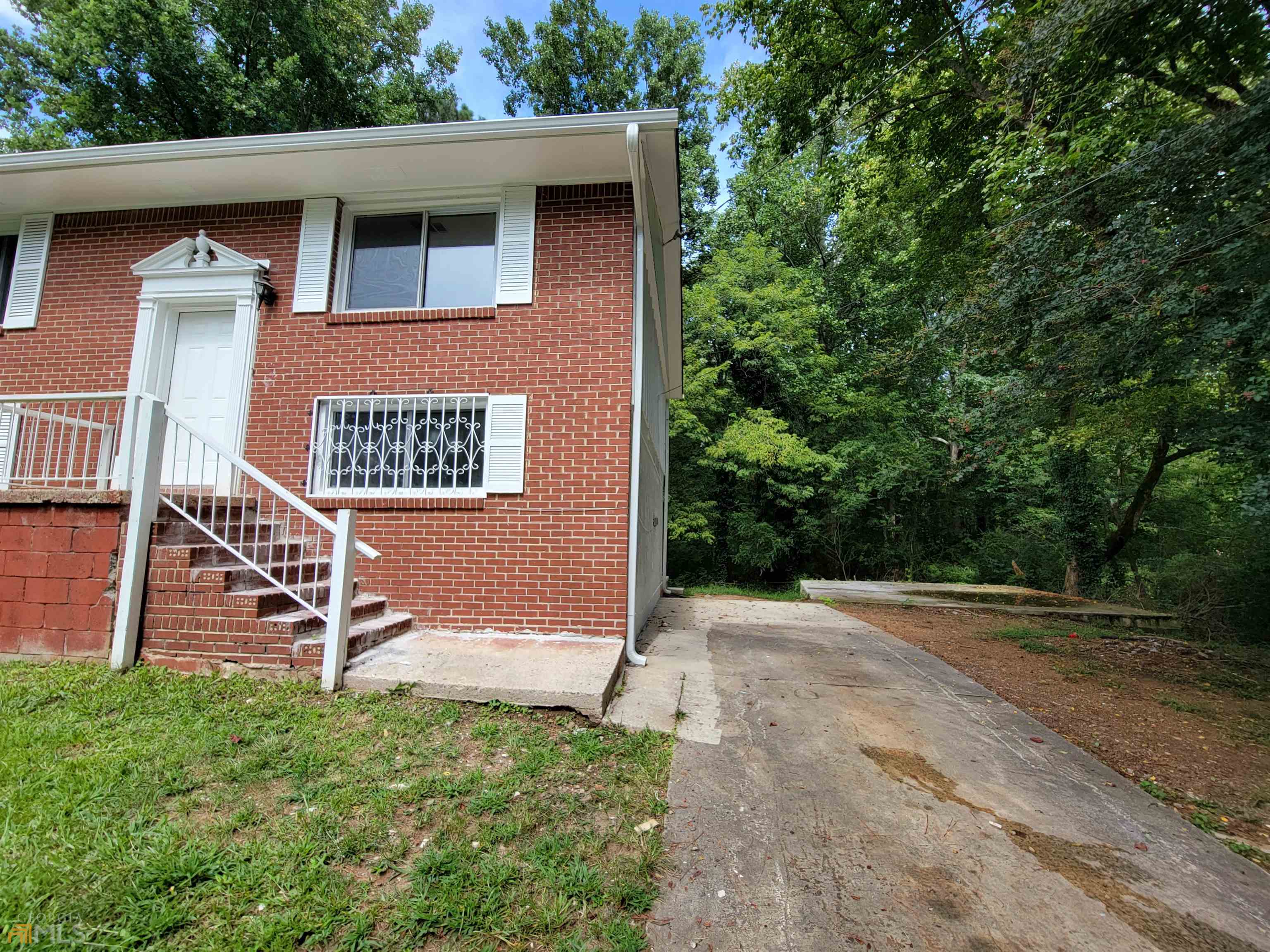 6628 Stark Court Property Photo 17