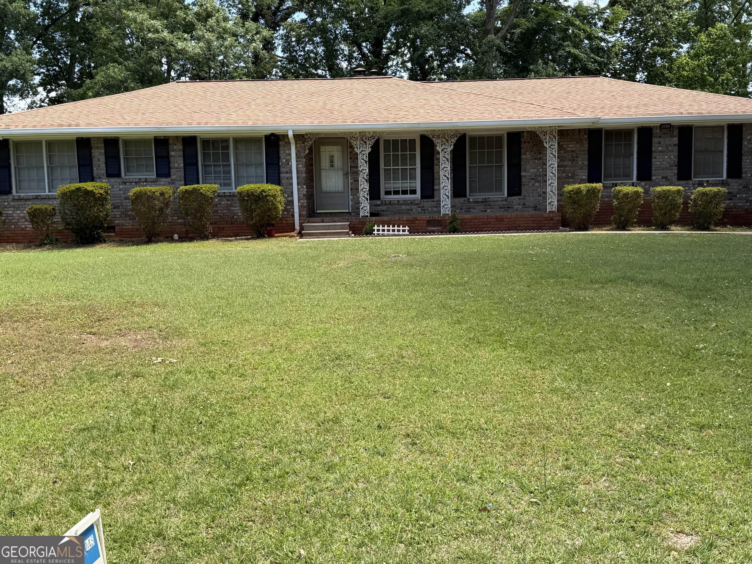 3098 Robindale Road Property Photo 1
