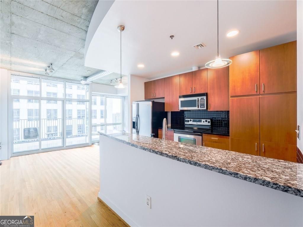 943 Peachtree Street Ne # 1909 Property Photo 3
