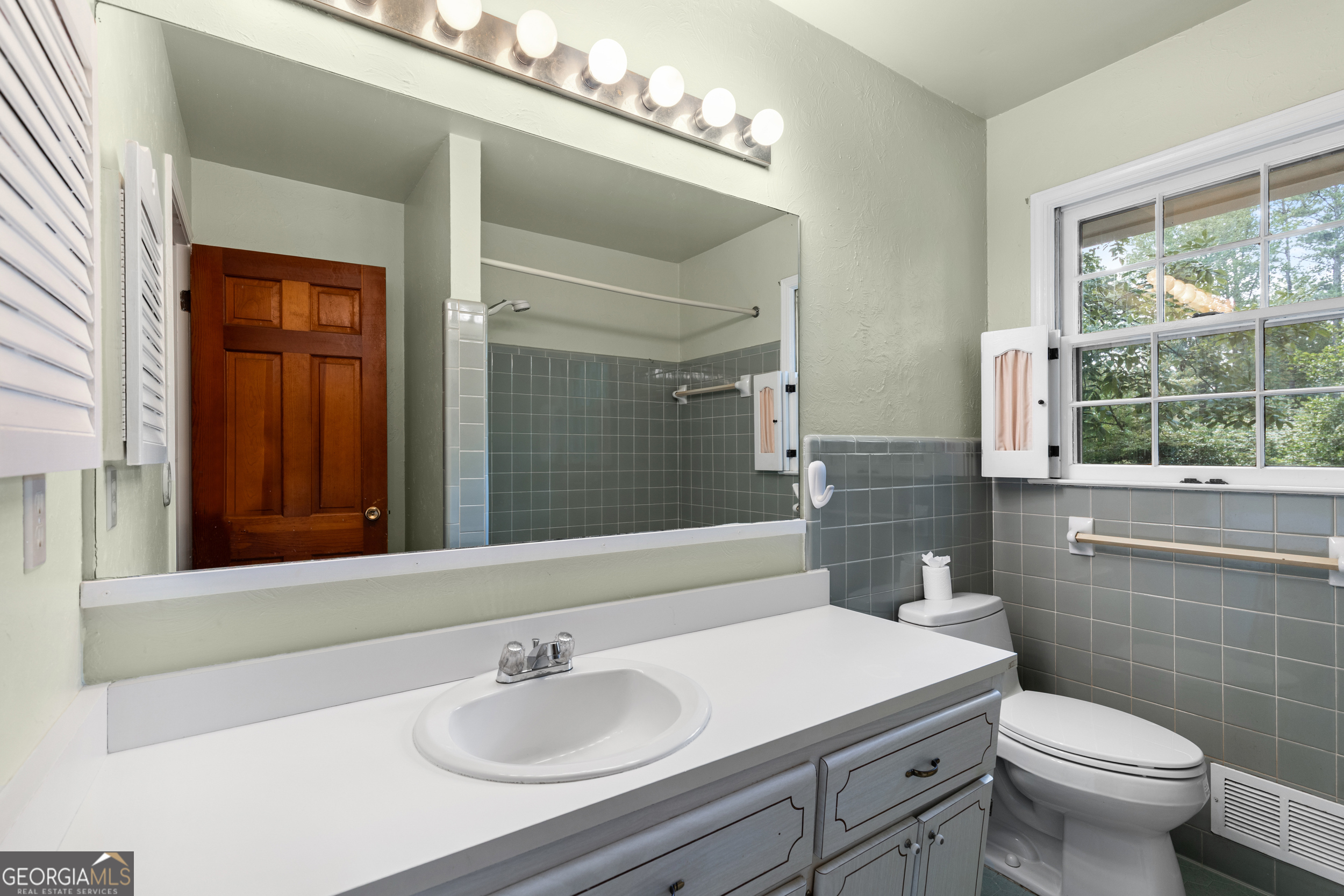 660 Grove Parkway Se Property Photo 22