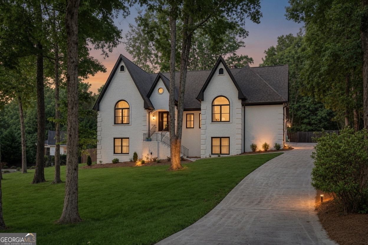 30 Westover Drive SW