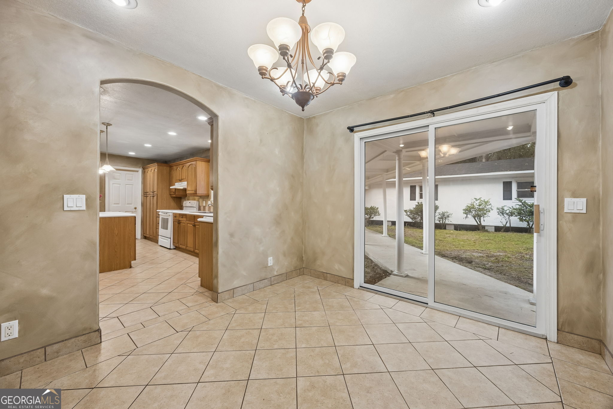 811 Devon Drive Property Photo 13