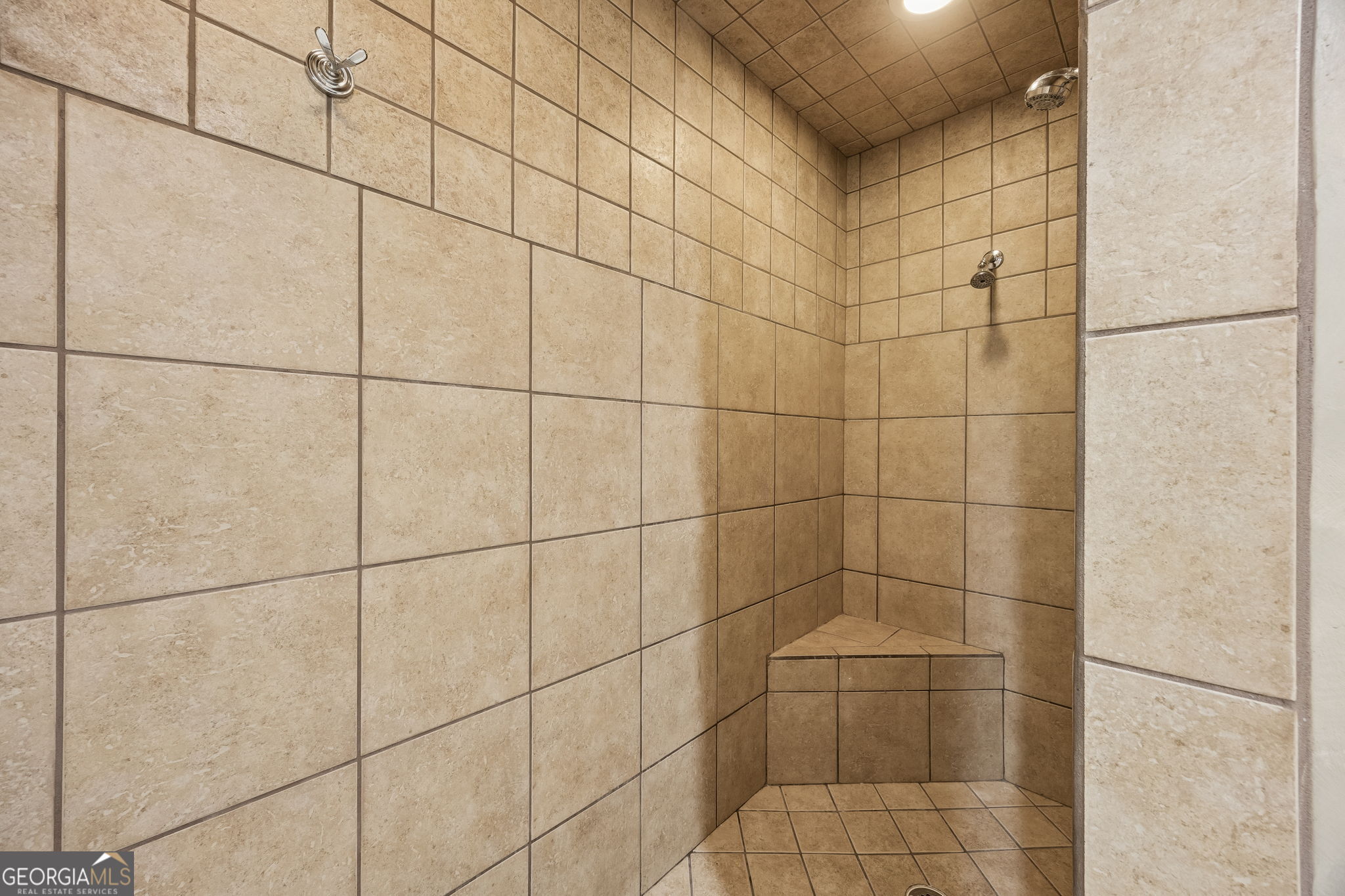 811 Devon Drive Property Photo 26