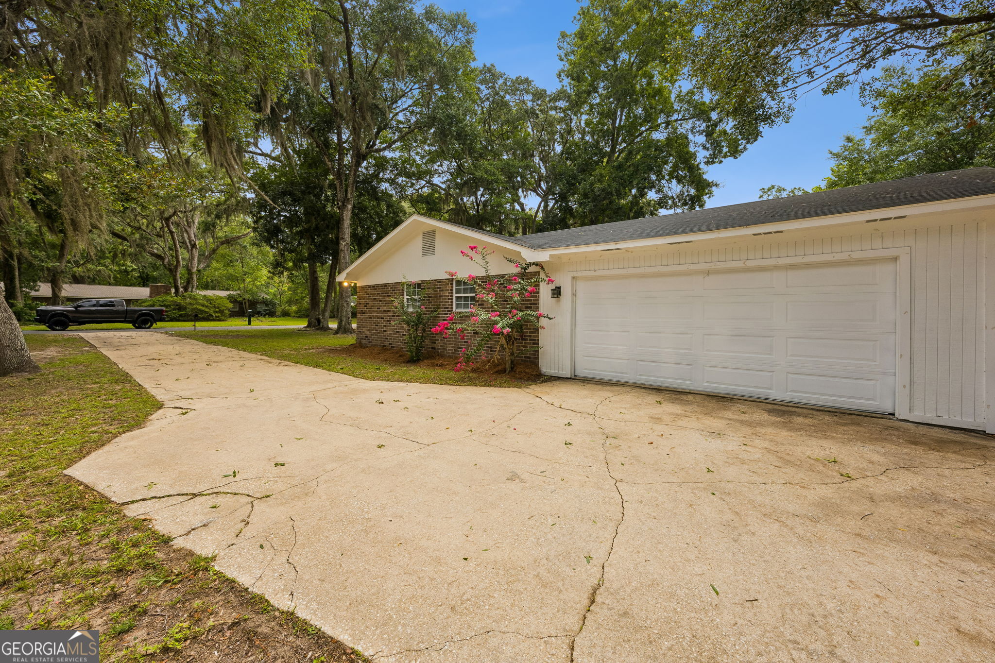 811 Devon Drive Property Photo 34