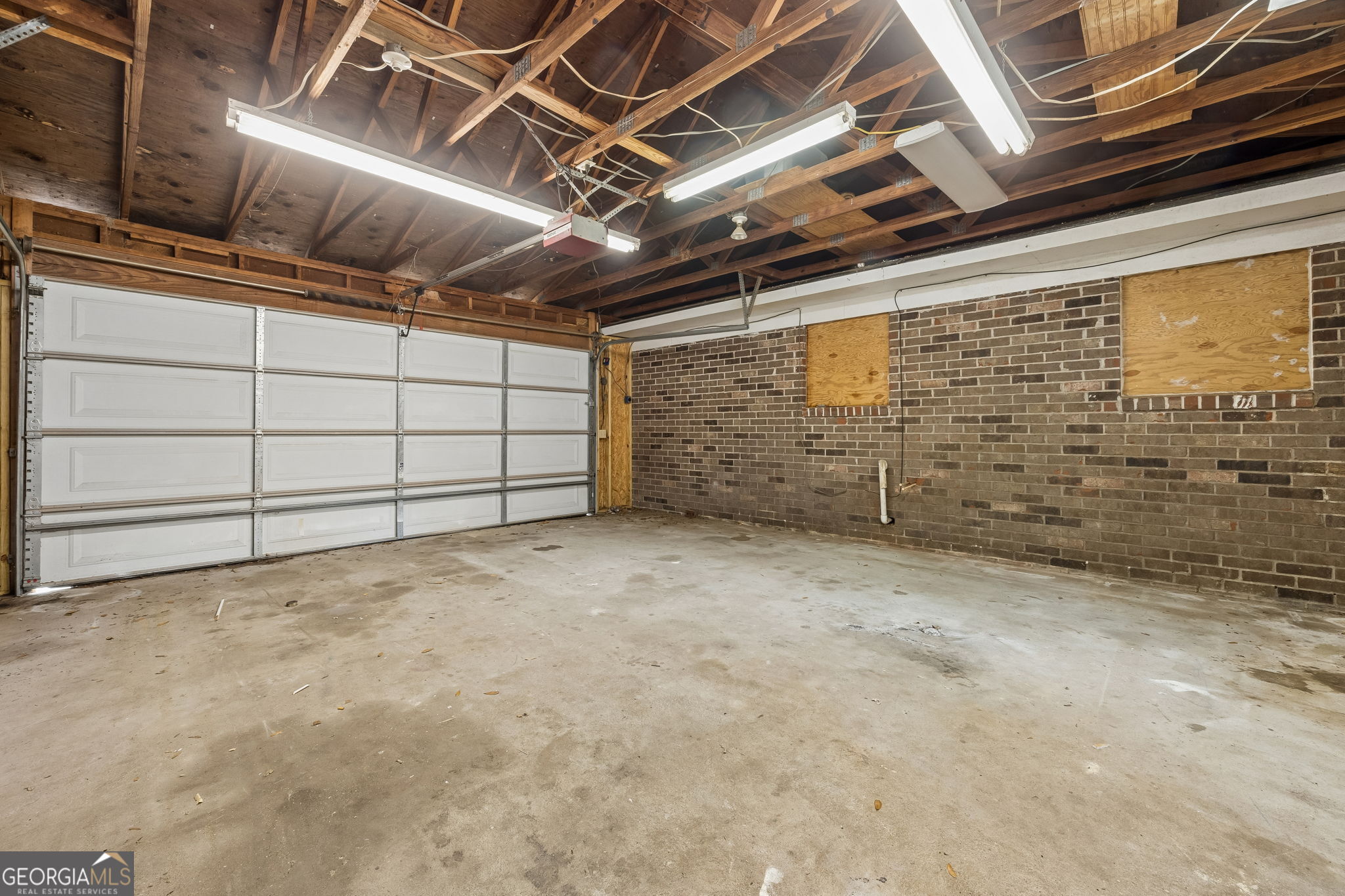 811 Devon Drive Property Photo 35