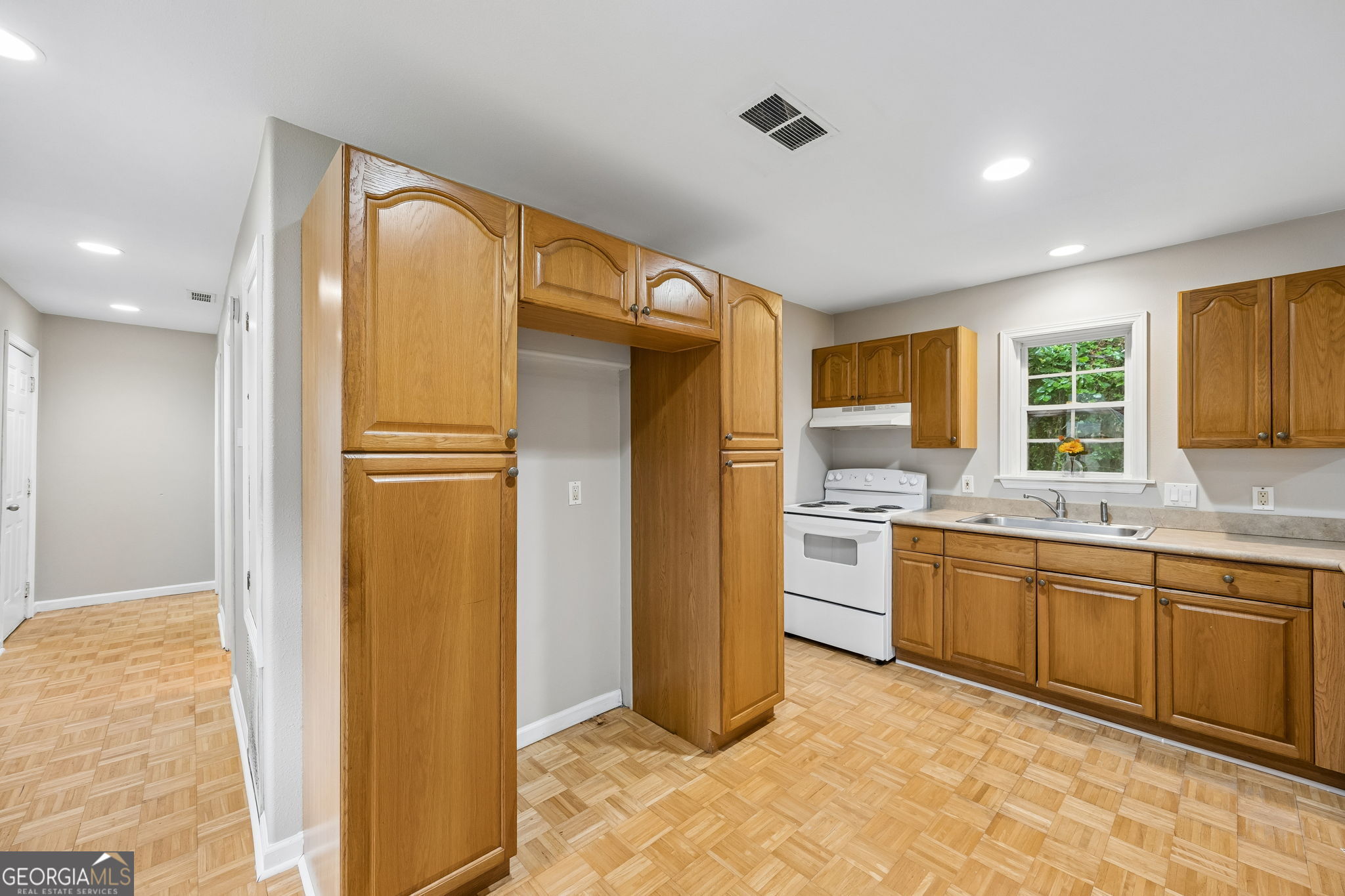 811 Devon Drive Property Photo 41