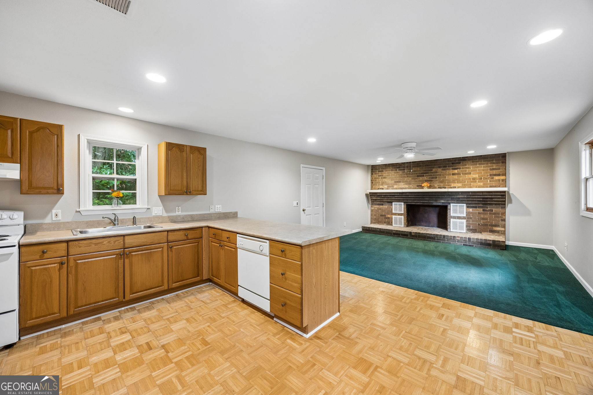 811 Devon Drive Property Photo 43