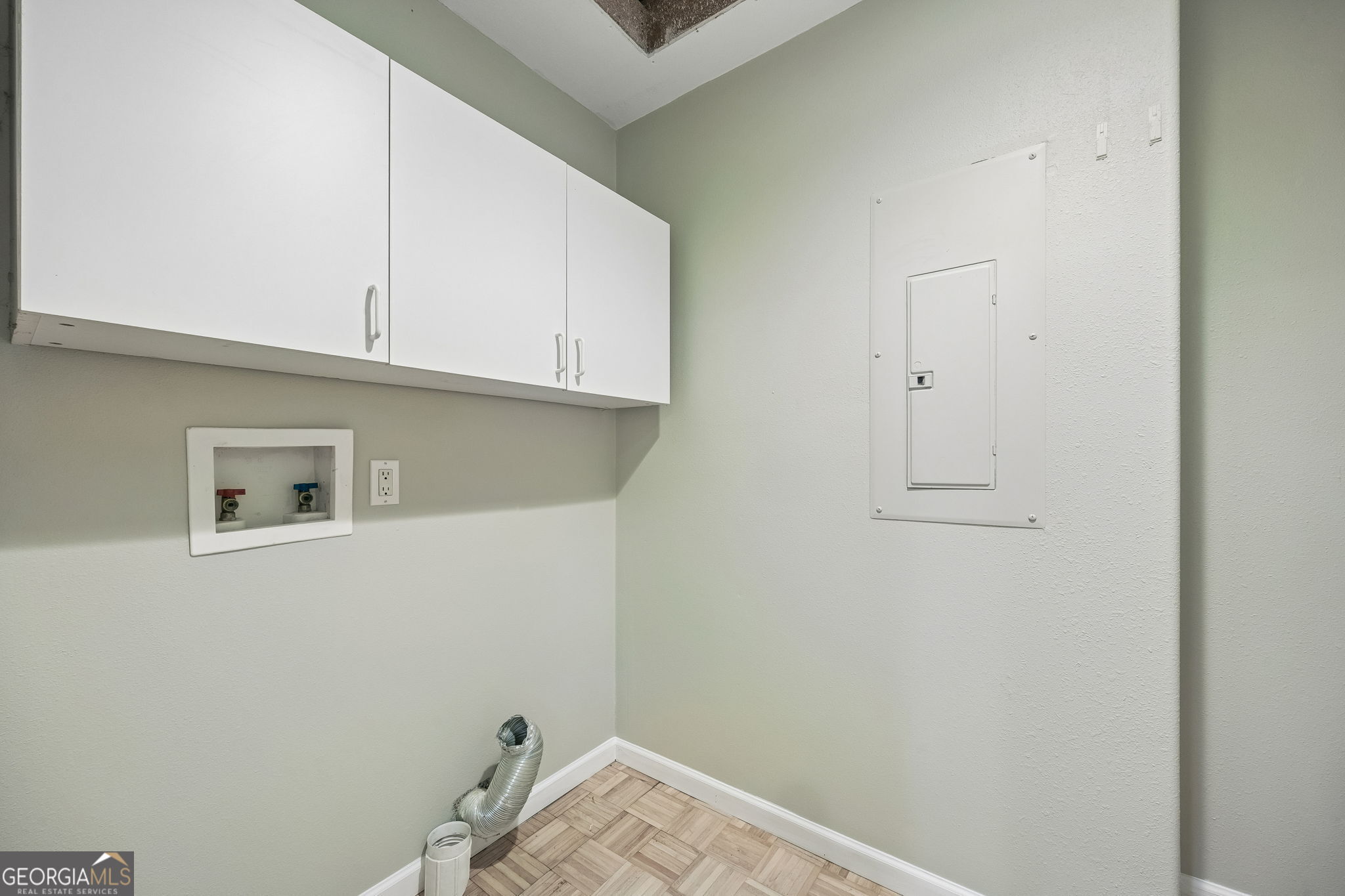 811 Devon Drive Property Photo 48