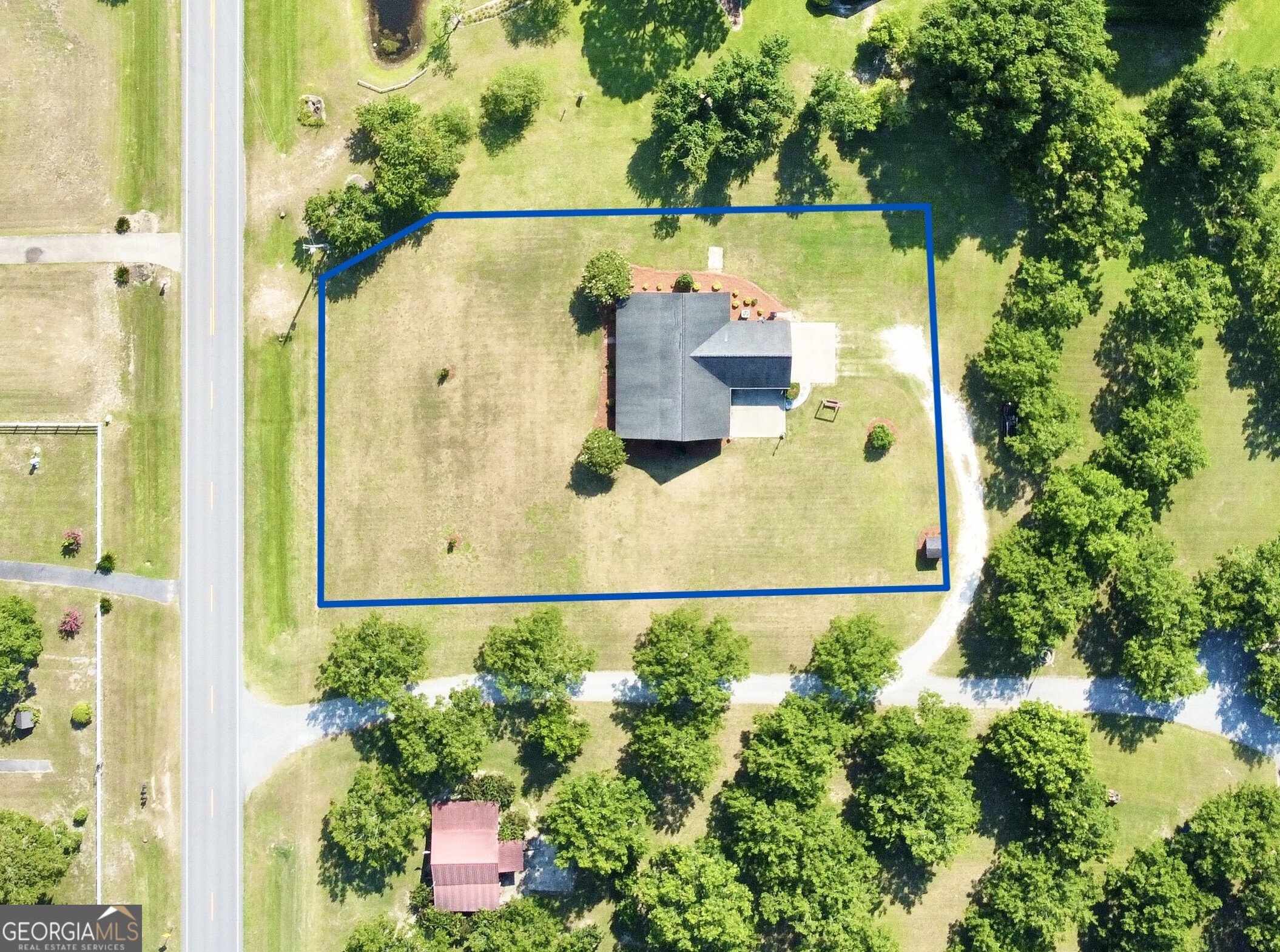 2402 Zoar Road Property Photo 6