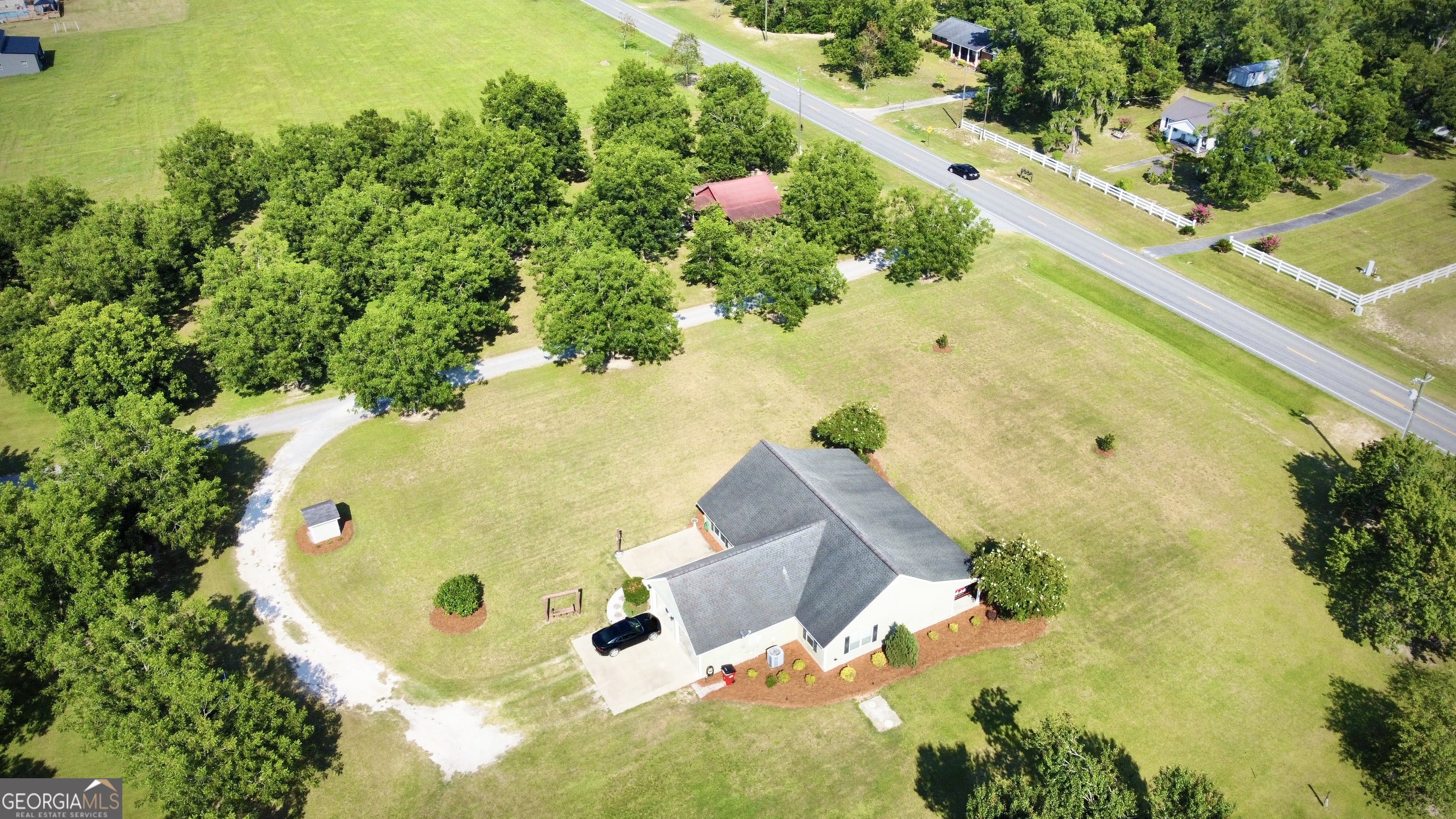 2402 Zoar Road Property Photo 8