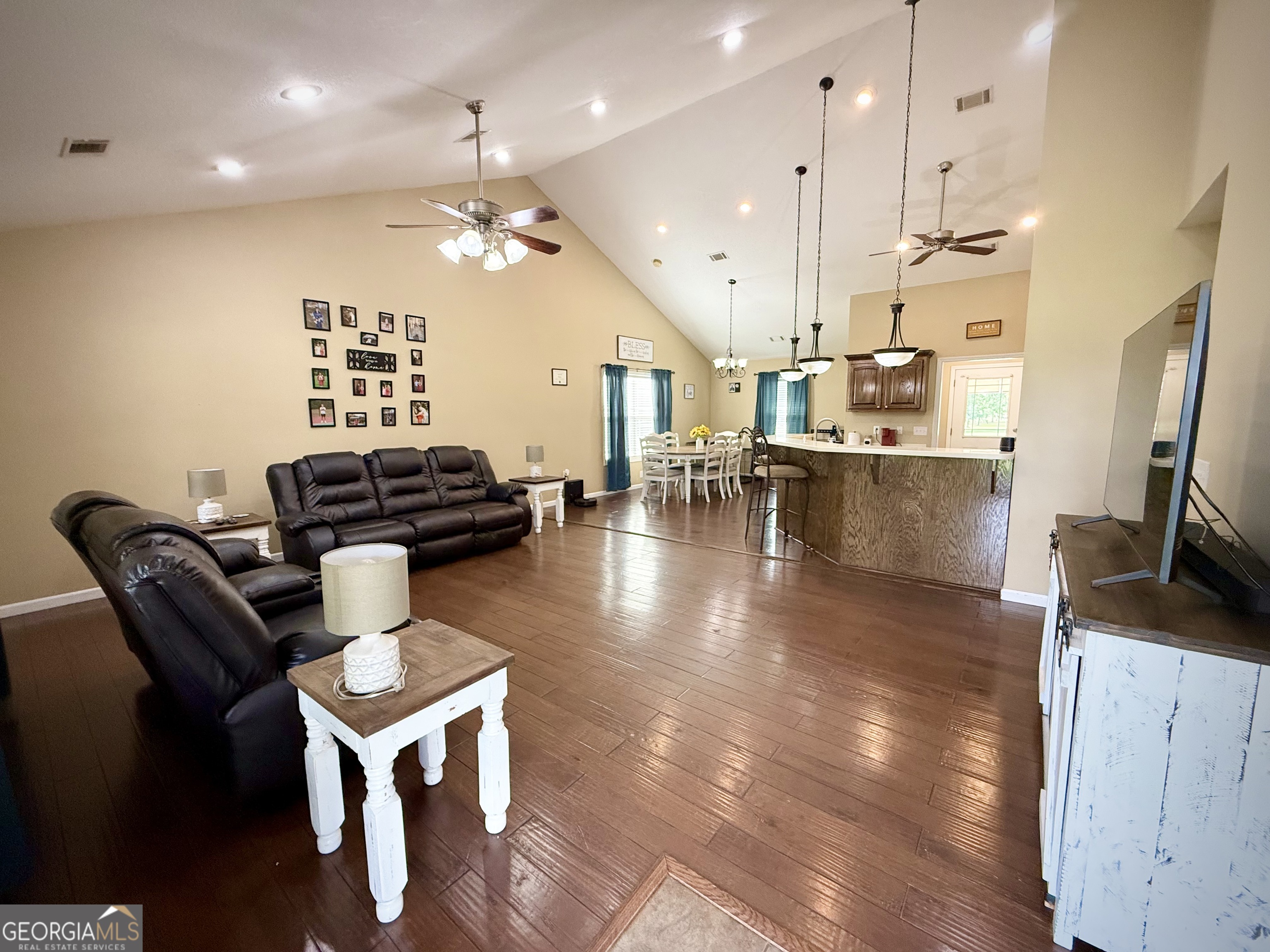 2402 Zoar Road Property Photo 32