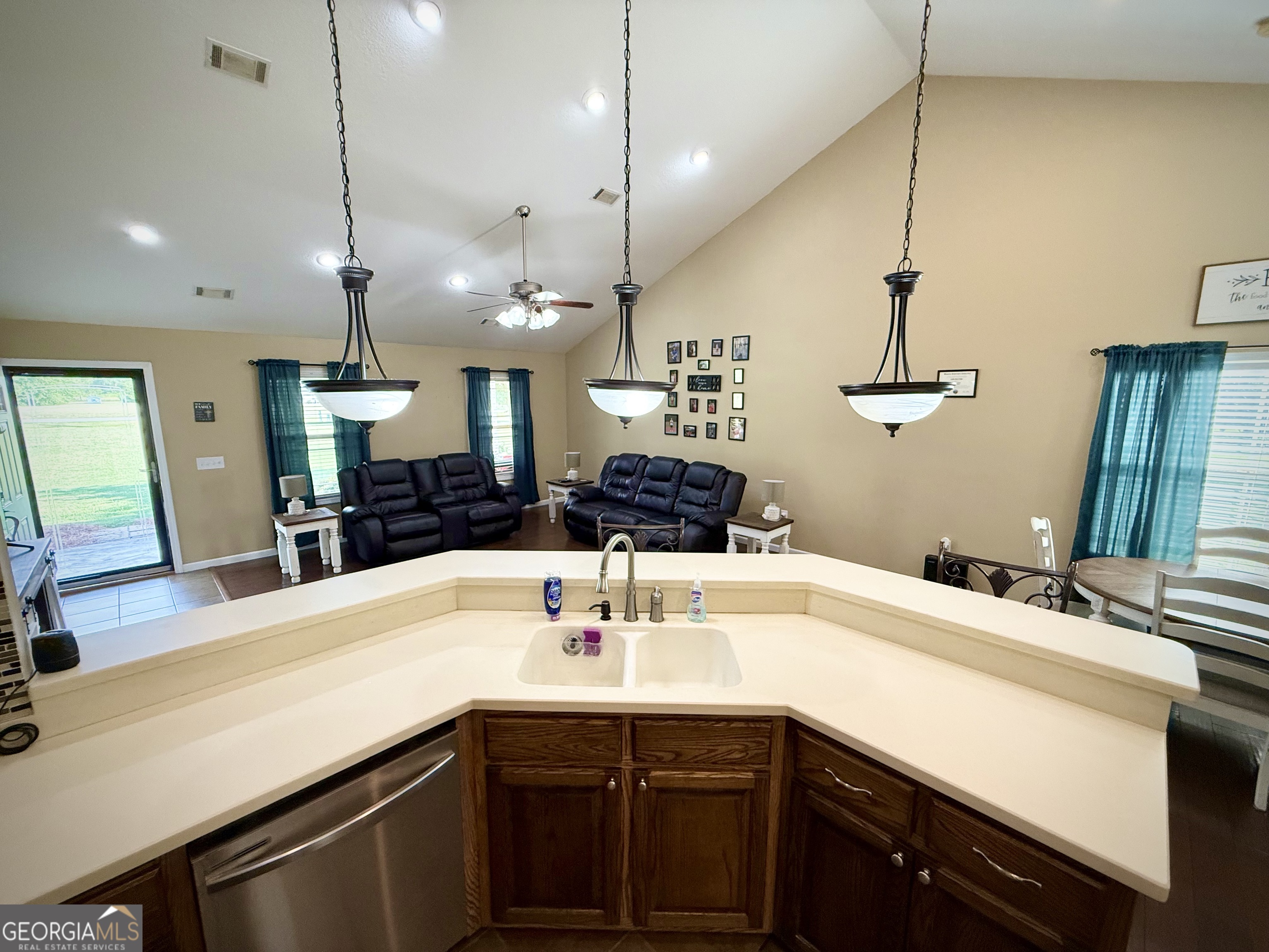 2402 Zoar Road Property Photo 43