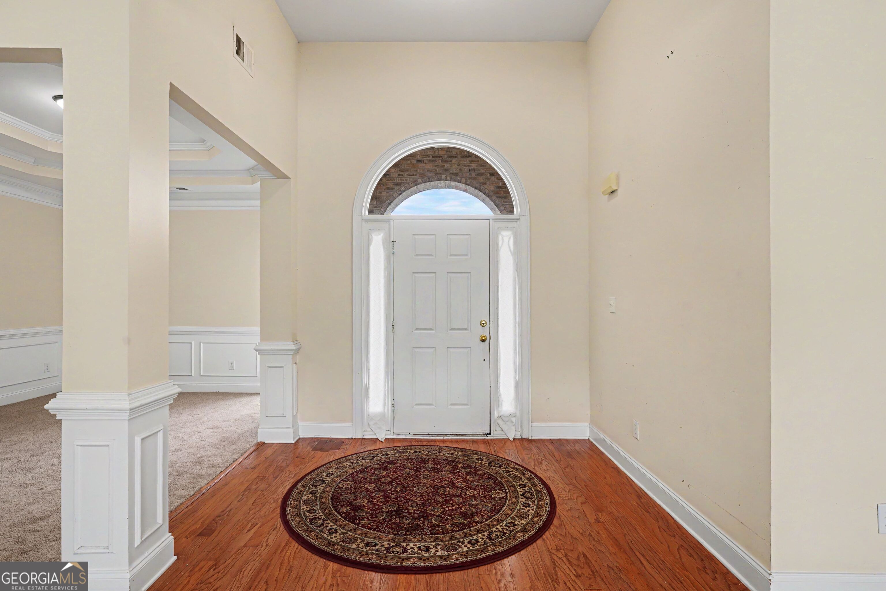 1086 Rowanshyre Circle Property Photo 4