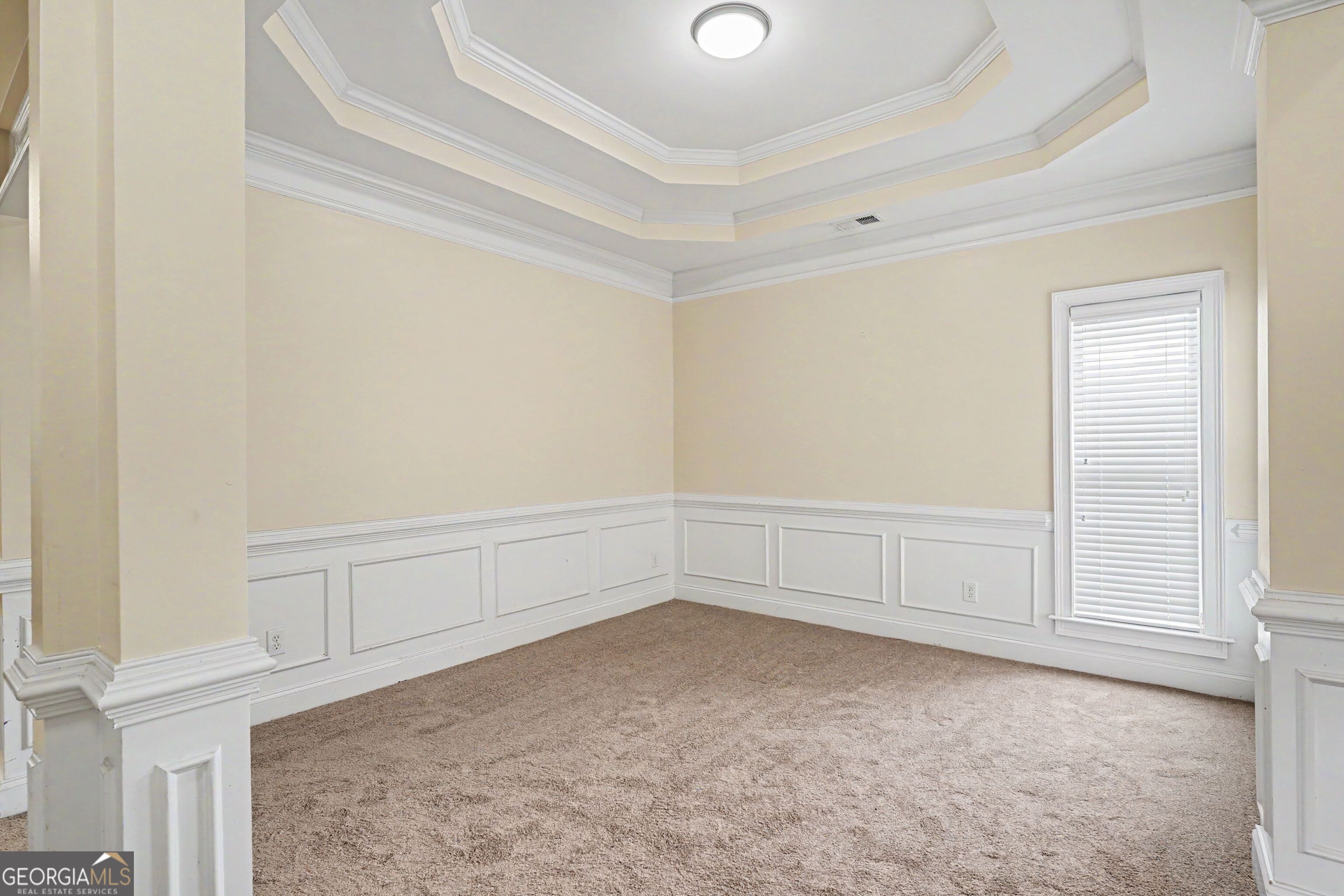 1086 Rowanshyre Circle Property Photo 9