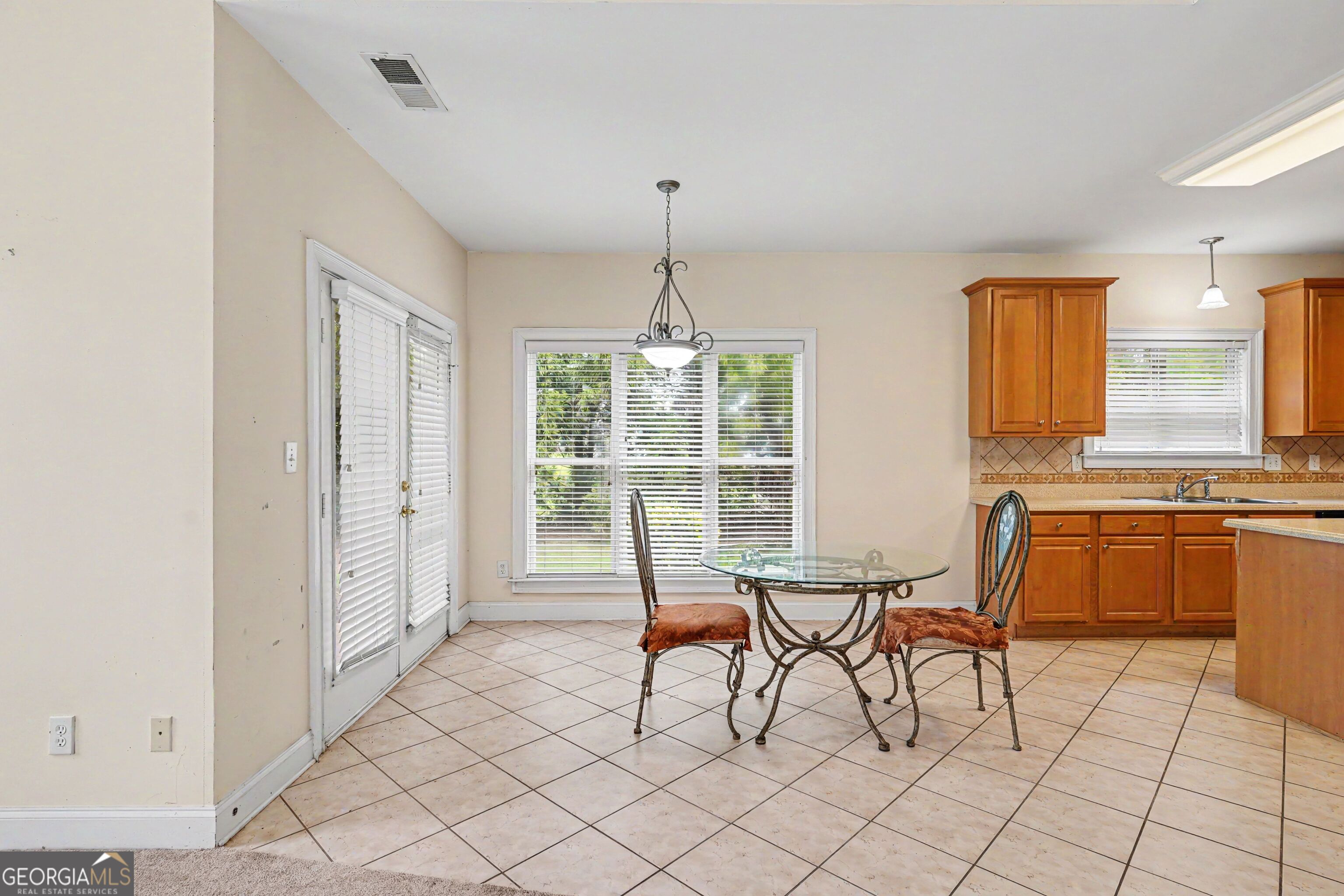 1086 Rowanshyre Circle Property Photo 14