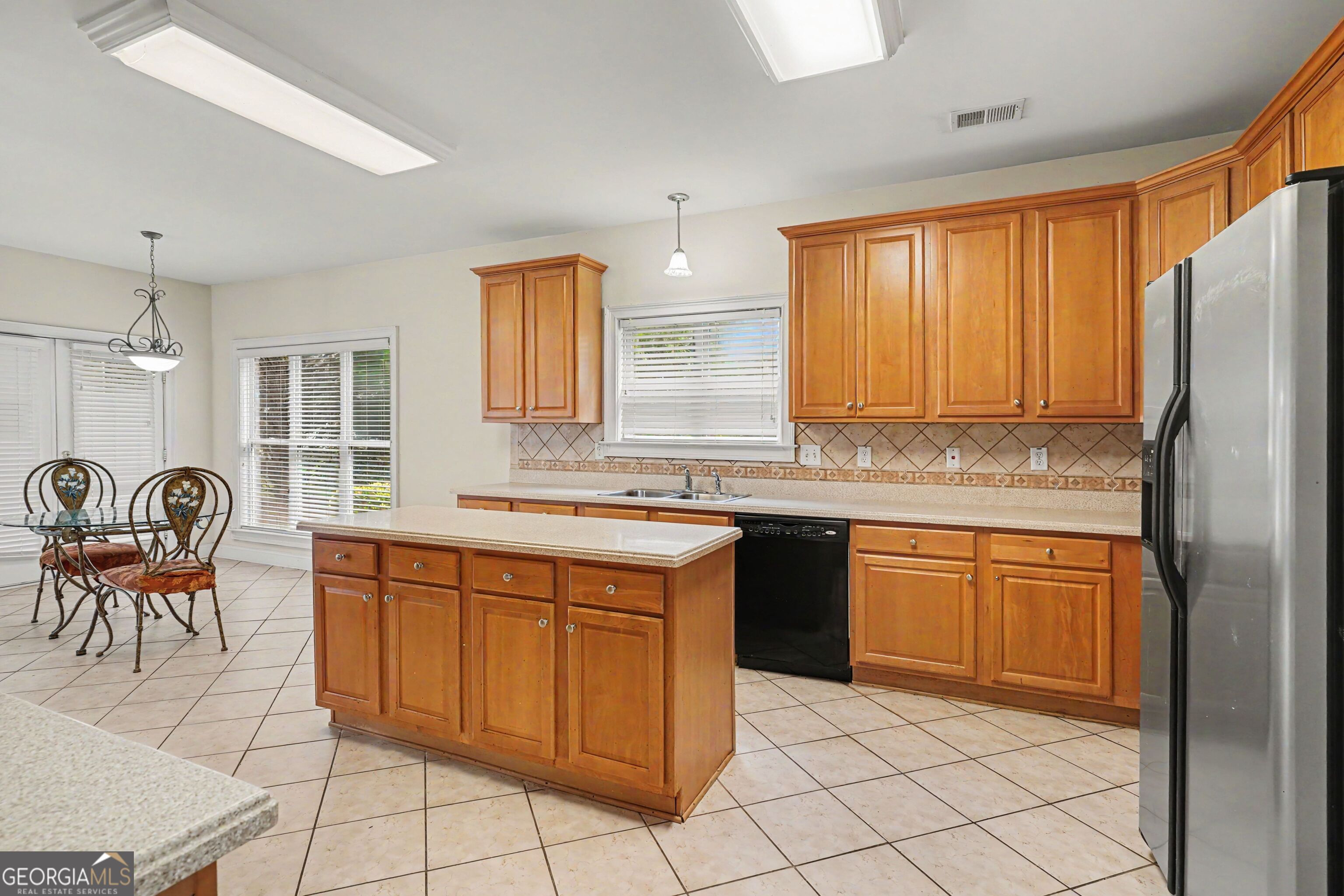 1086 Rowanshyre Circle Property Photo 17