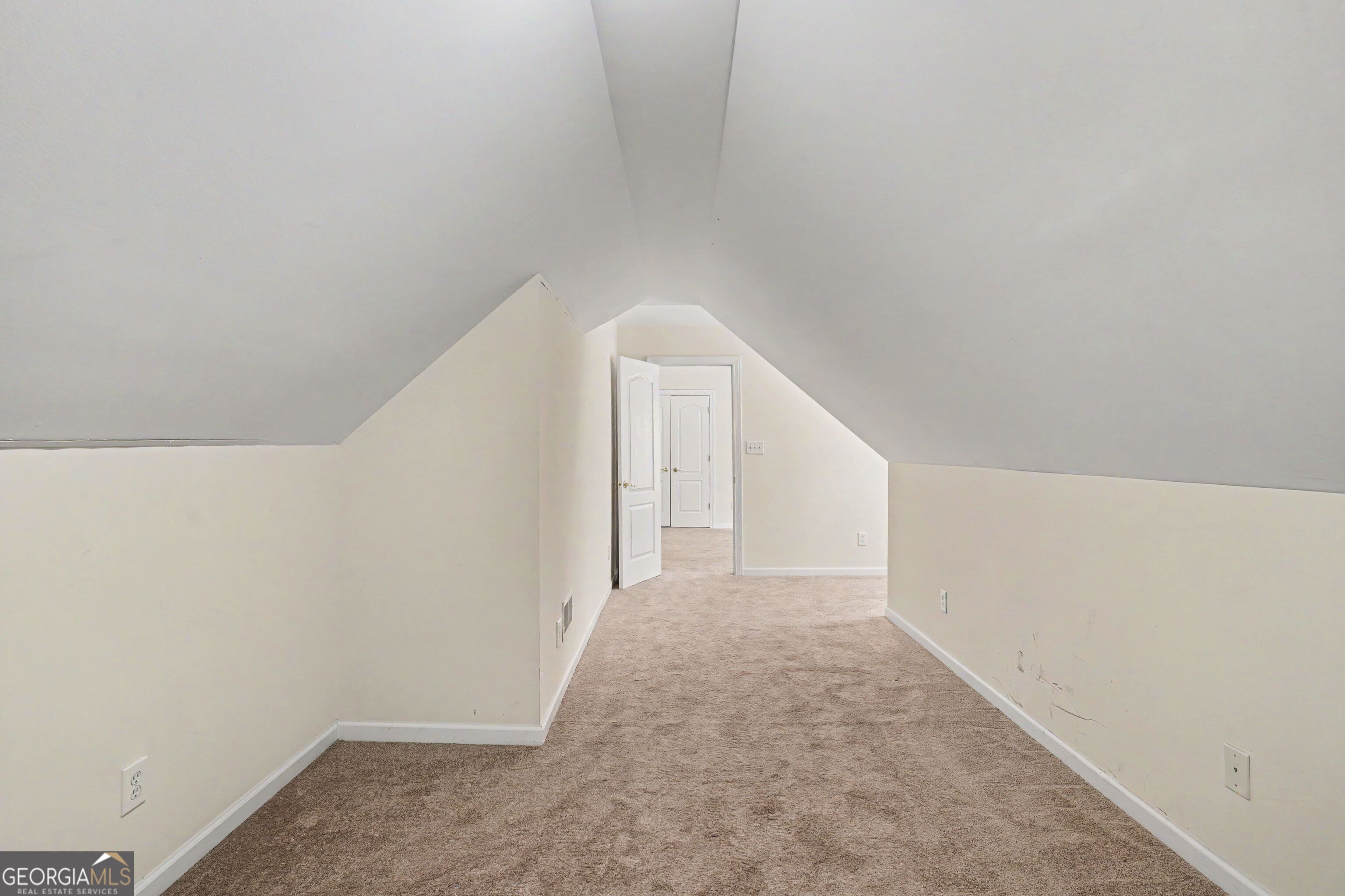 1086 Rowanshyre Circle Property Photo 31