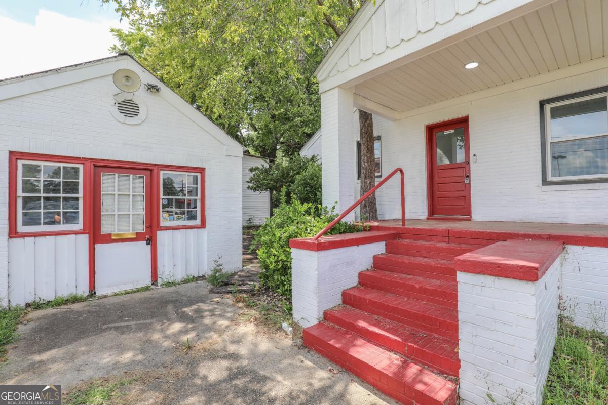 1508 N Columbia Street Property Photo 8